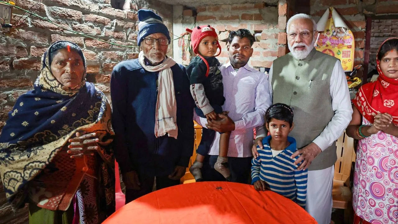 pm narendra modi ujwalla beneficiary jpg