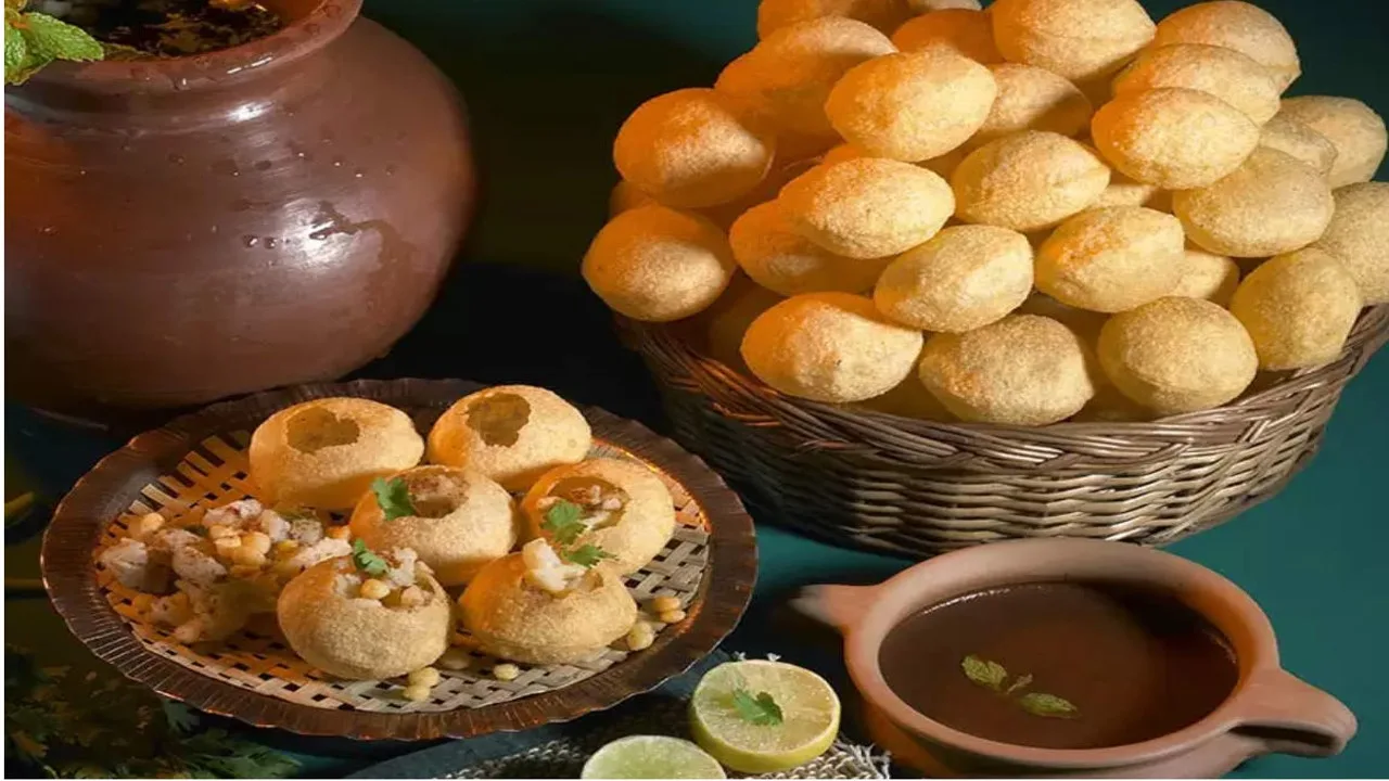 Fight for Golgappa in Banka jpg
