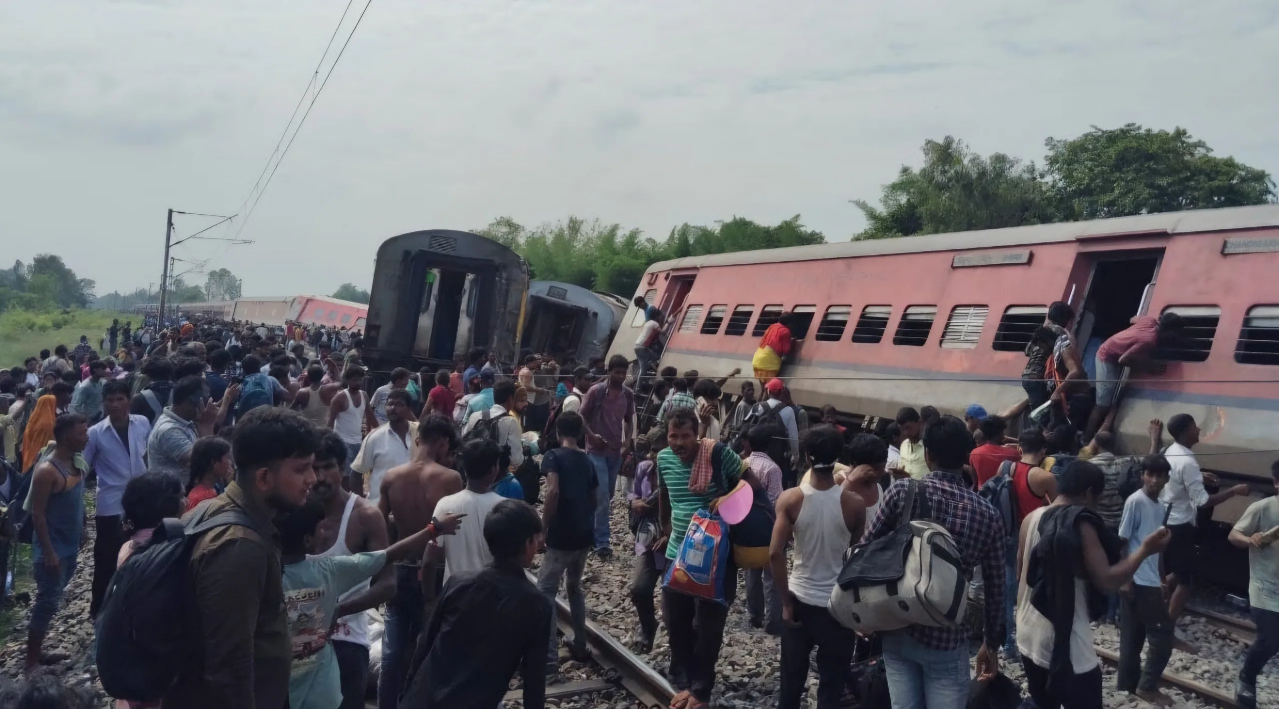 Train accident gonda scaled
