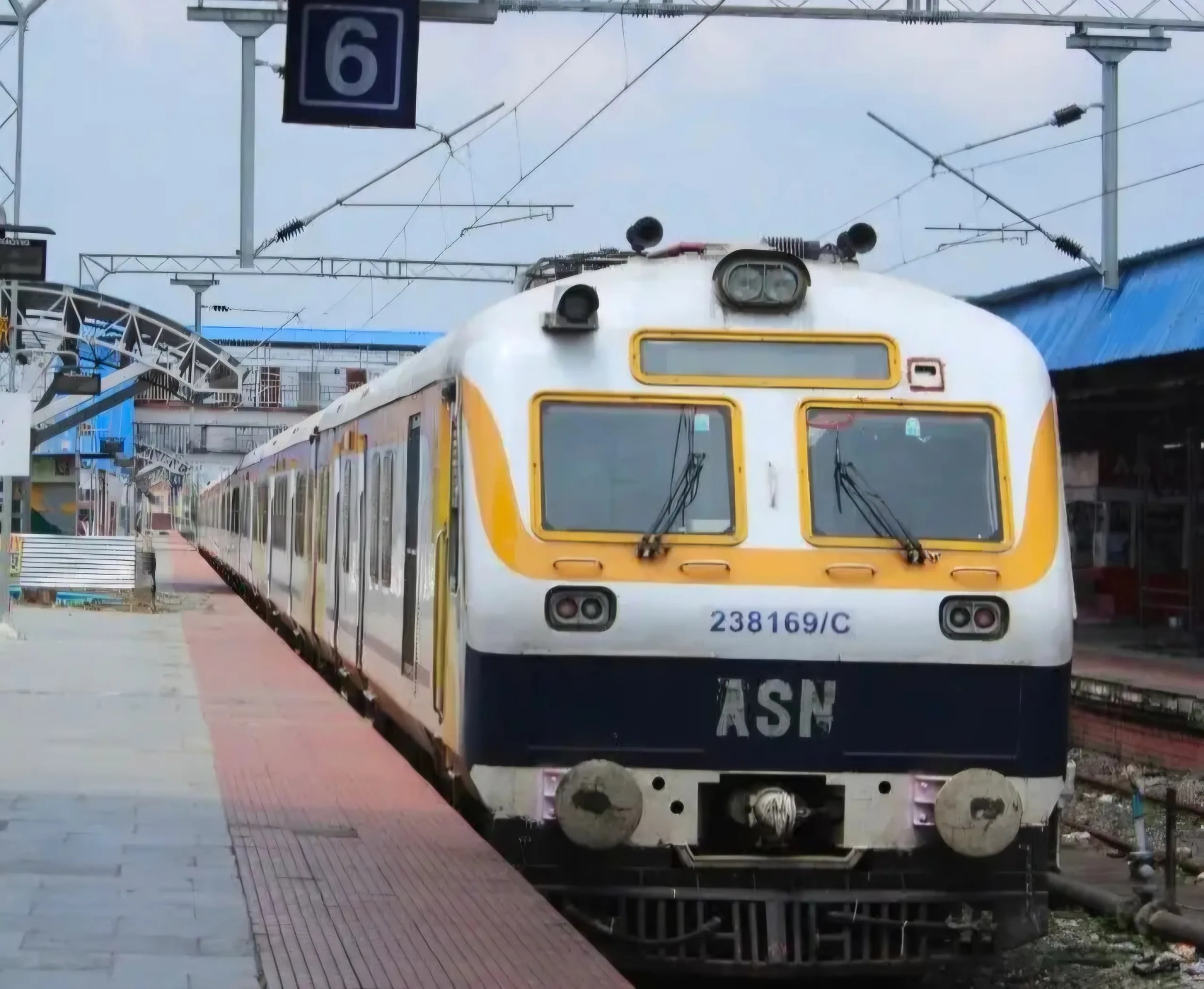 Memu train scaled