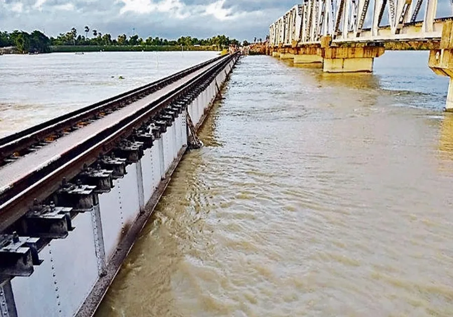 Railway track flood jpeg