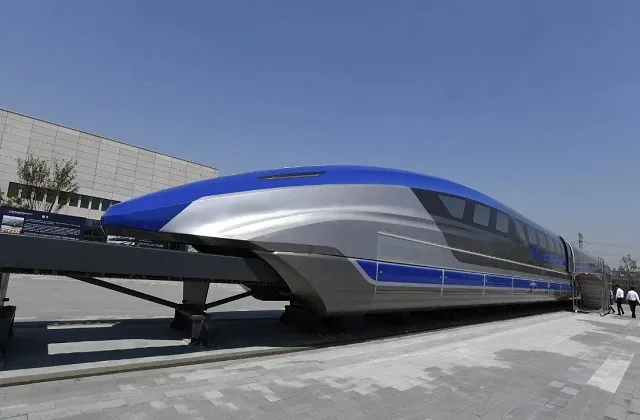 2024 12image 16 19 087414278bullettrain