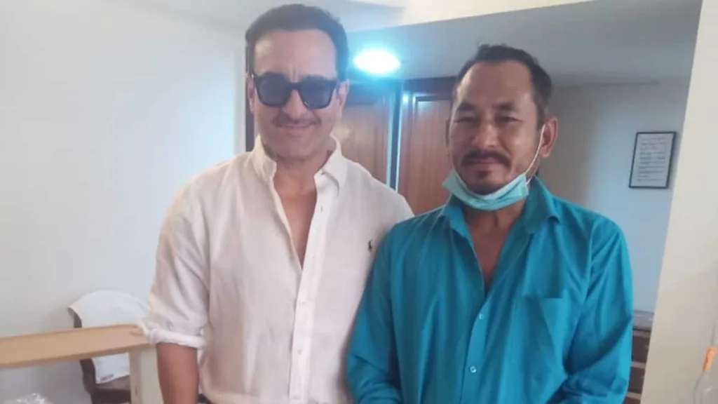 saif with auto driver