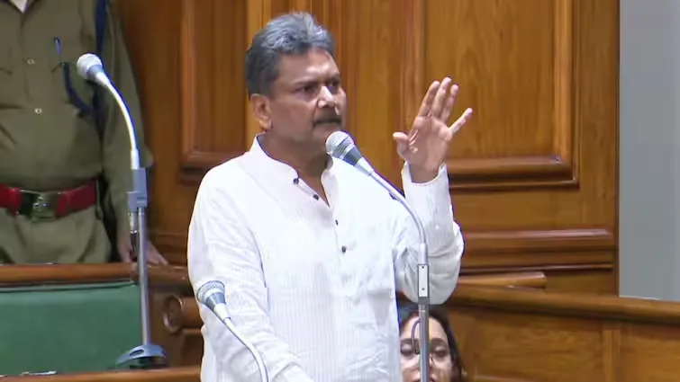 2025 3image 18 36 330596612educationministersunilk