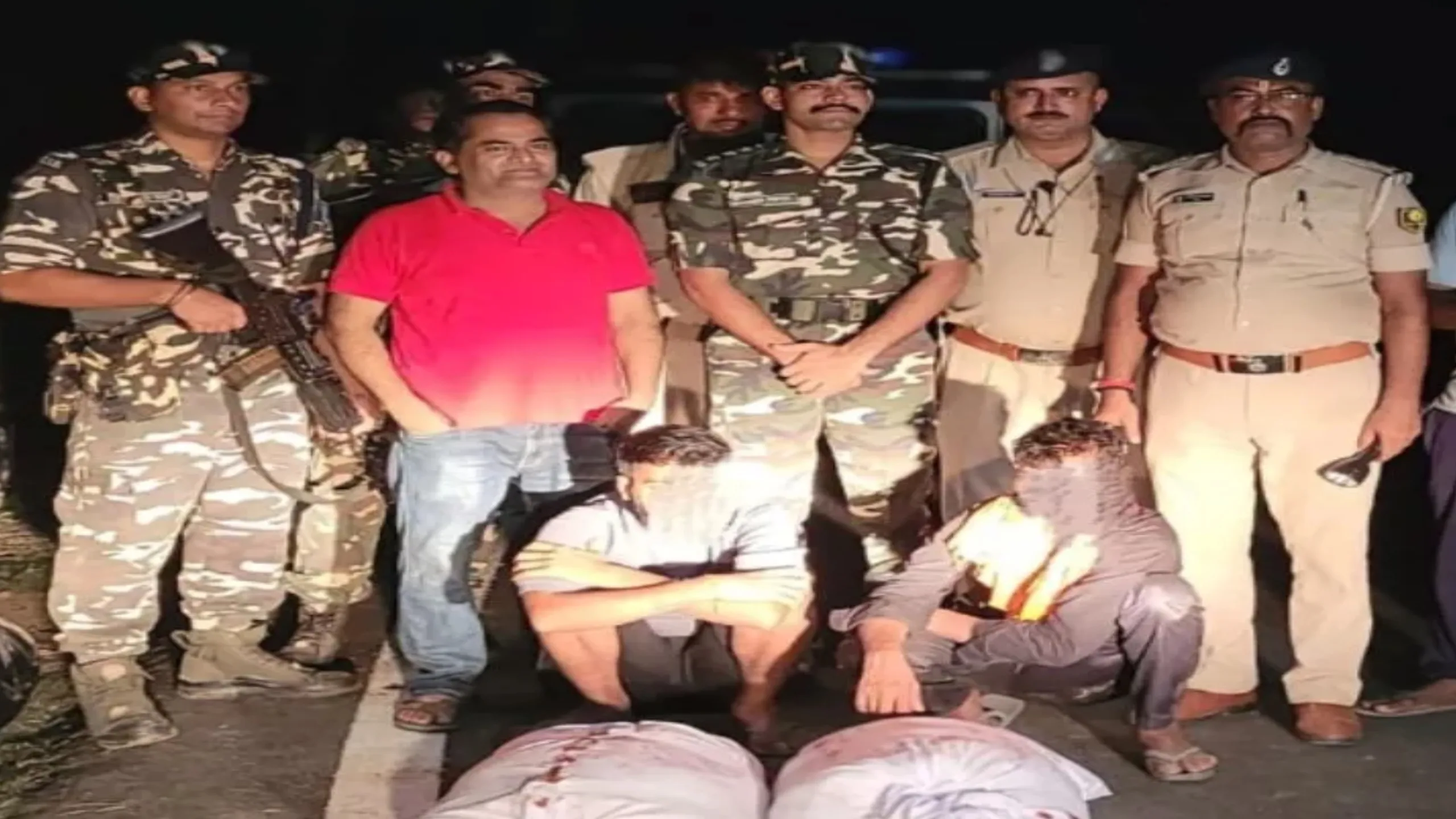 भारत-नेपाल सीमा पर 62.6 किलो चरस बरामद, दो तस्कर गिरफ्तार