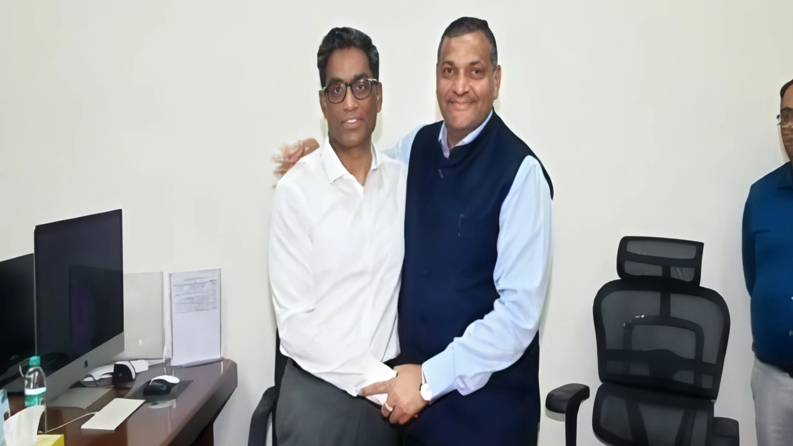 बिहार के नए मुख्य सचिव बने प्रत्यय अमृत, अमृत लाल मीणा ने सौंपा कार्यभार