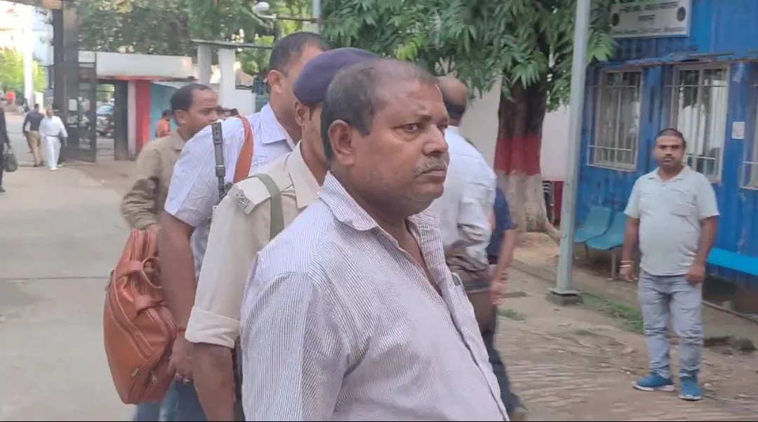 खगड़िया नगर थाना की महिला दारोगा और चौकीदार 20 हजार की रिश्वत लेते रंगेहाथ गिरफ्तार