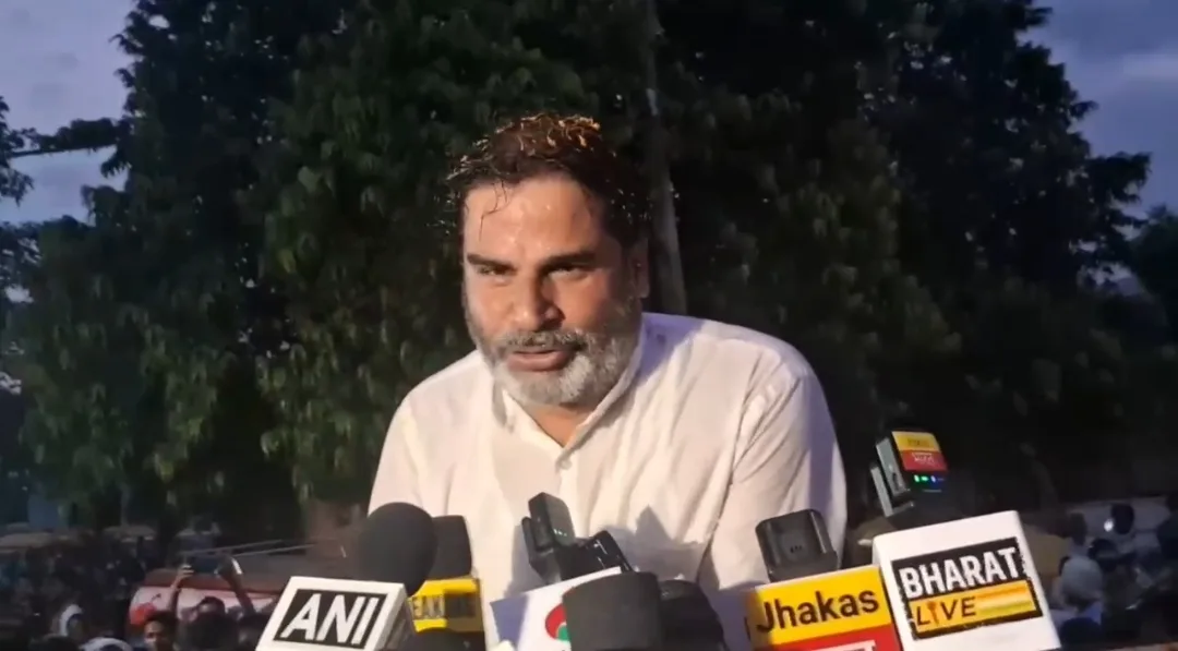 प्रशांत किशोर ने अररिया में मुस्लिम समुदाय से की बड़ी अपील, कहा – “बदलाव का हिस्सा बनें, अपने बच्चों का भविष्य उज्जवल बनाएं”