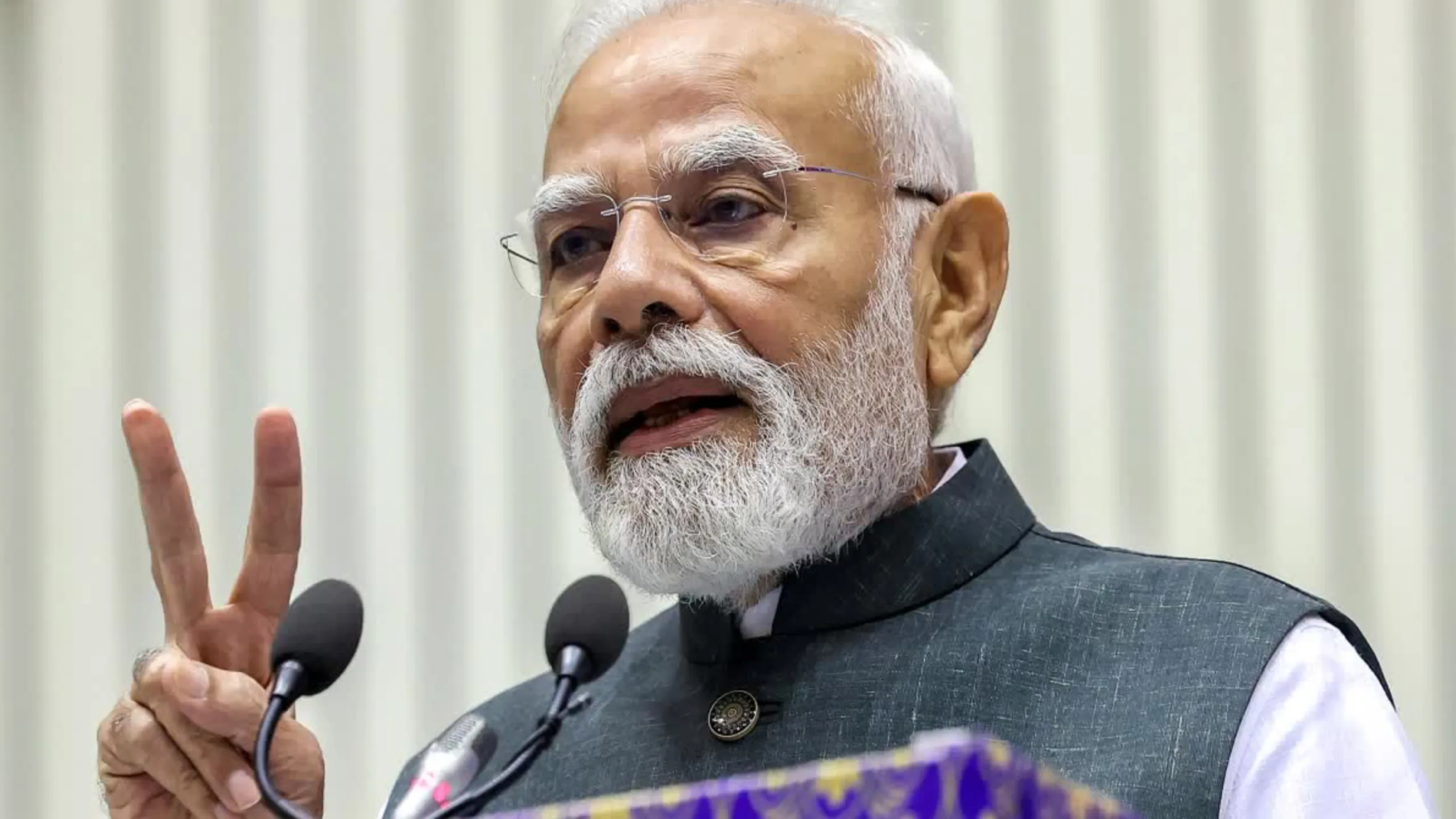 GridArt 20251015 212107639 scaled