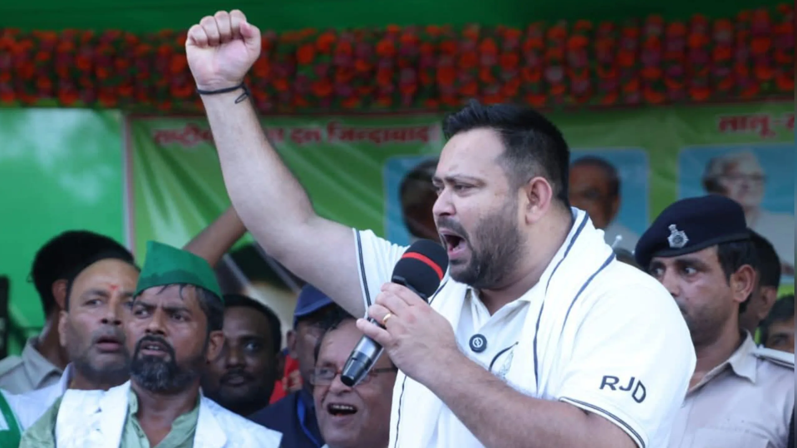 आरजेडी ने जारी की स्टार प्रचारकों की लिस्ट, 40 नेताओं को मिली जिम्मेदारी 2 GridArt 20251017 193136628 scaled