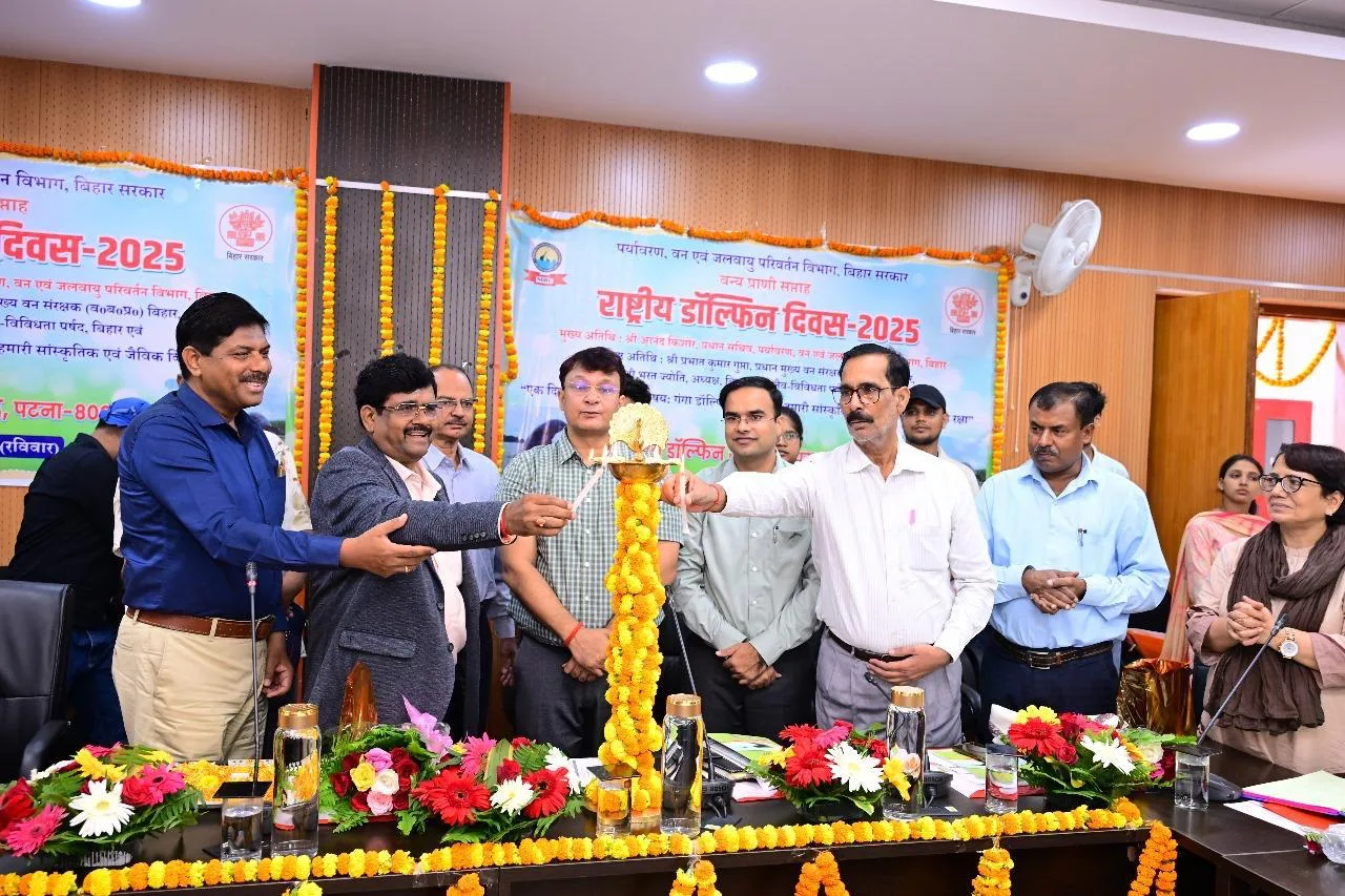 गंगा सोंस के नाम एक दिन: राष्ट्रीय डॉल्फिन दिवस पर गूंजा संरक्षण का संदेश