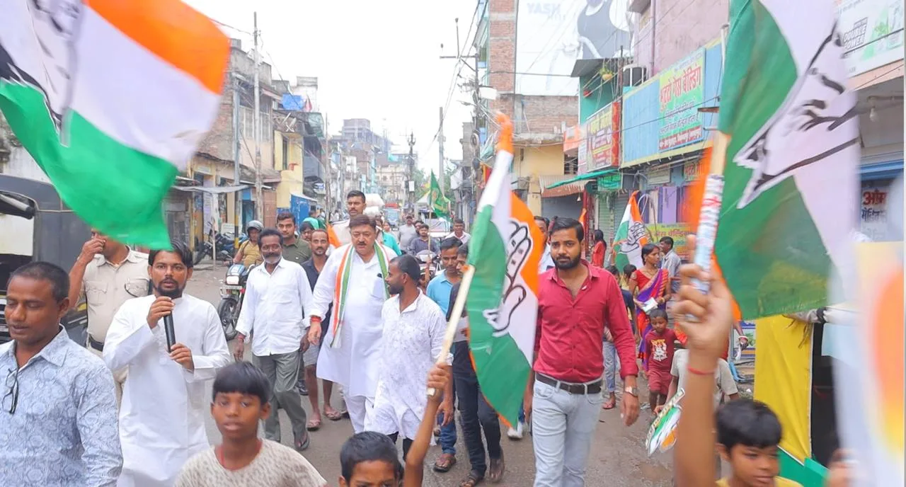 अजीत शर्मा ने किया घर-घर संपर्क, कहा– भागलपुर के विकास और बेरोजगारी दूर करने के लिए दें समर्थन