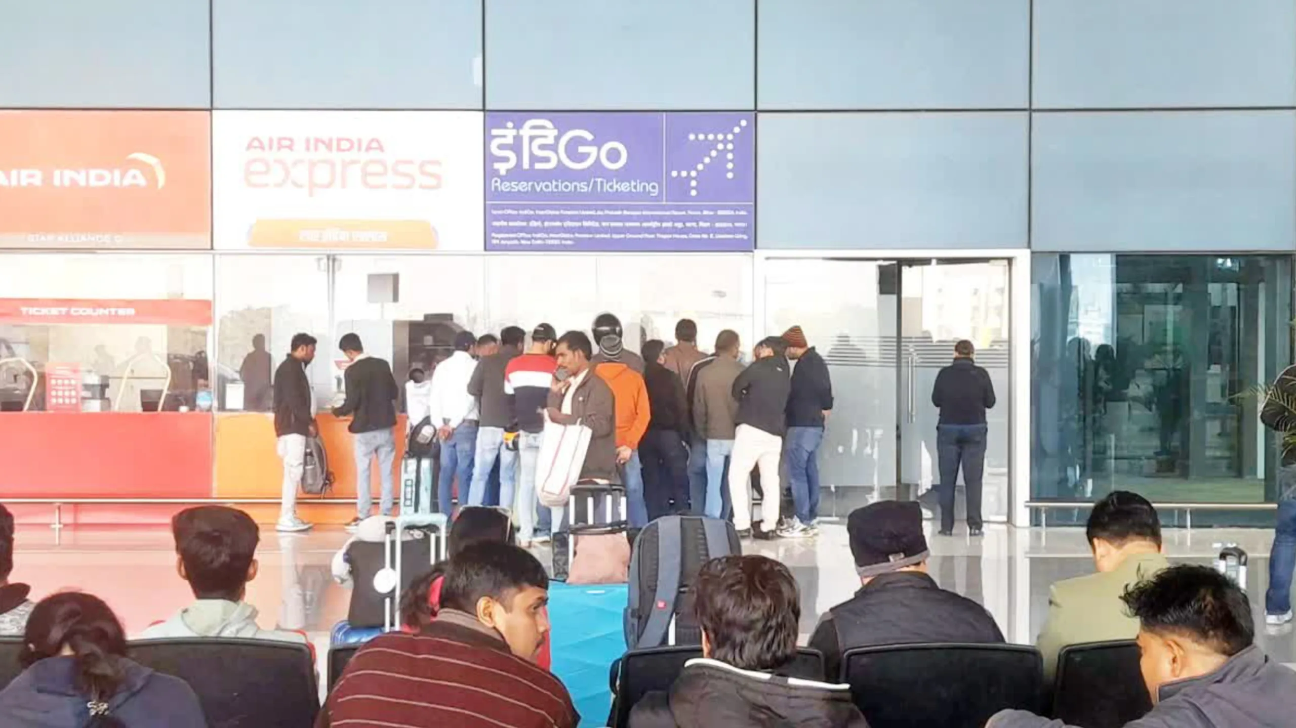 DGCA के नए नियमों से हवाई यात्रा पटरी से उतरी: पटना में तीन दिन में 60 से अधिक उड़ानें रद्द, यात्रियों की बढ़ी मुश्किलें