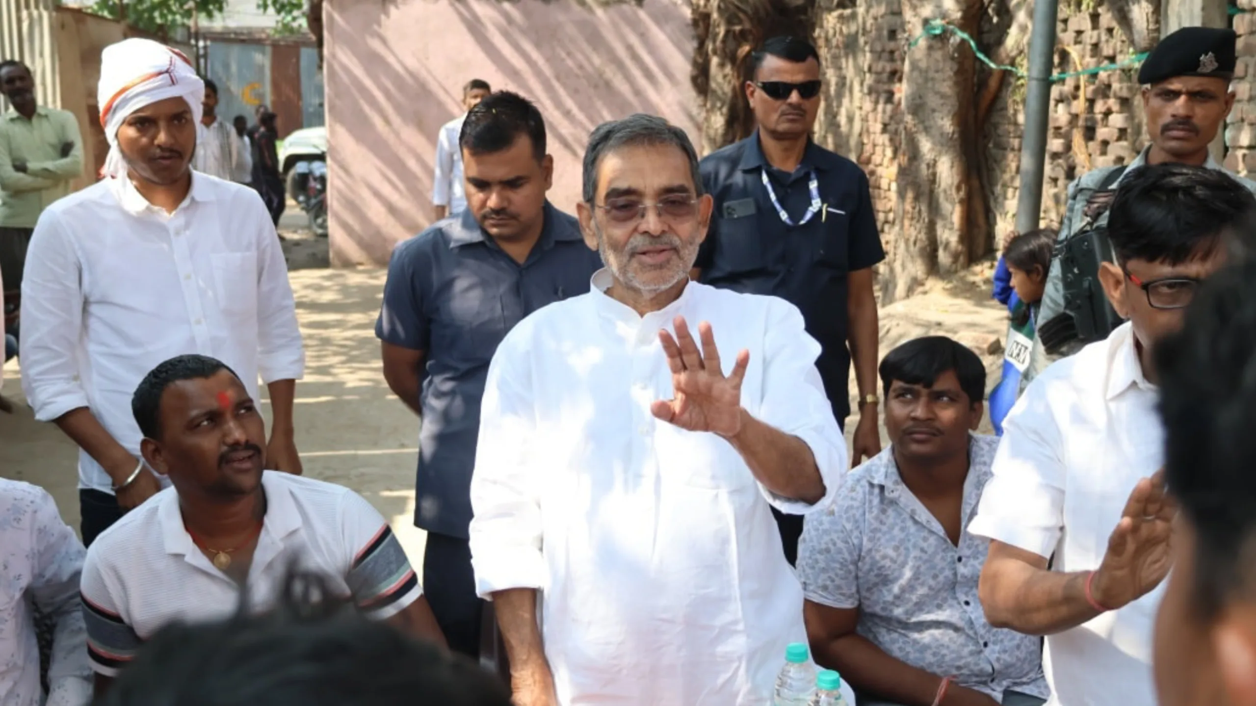 पेंशन-वेतन मामले पर उपेन्द्र कुशवाहा की सफाई, कहा– ‘सूचना अधूरी, आरोप बेबुनियाद’ 3 GridArt 20251209 181619548 scaled