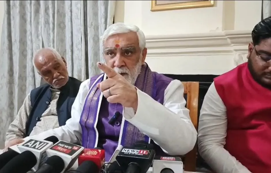 बिहार में अतिक्रमण हटाने की कार्रवाई तेज, अश्विनी चौबे ने सरकार को दी नसीहत—“पहले रैन बसेरा बनाइए, फिर गरीबों को हटाइए, अन्याय बर्दाश्त नहीं”