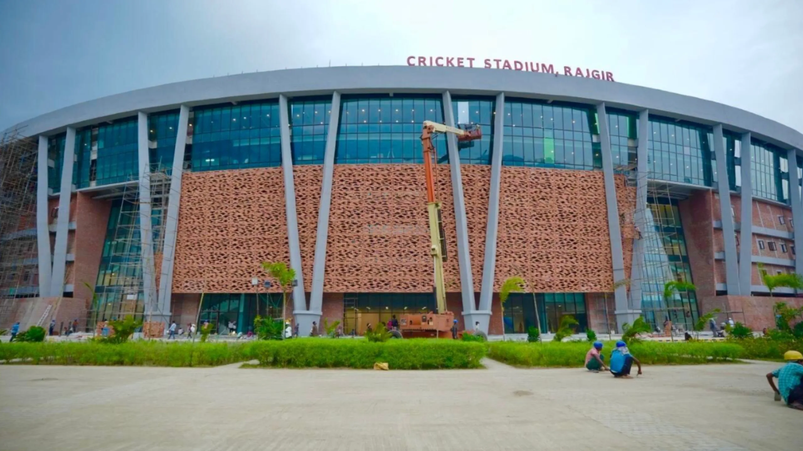 GridArt 20260101 182334626 scaled