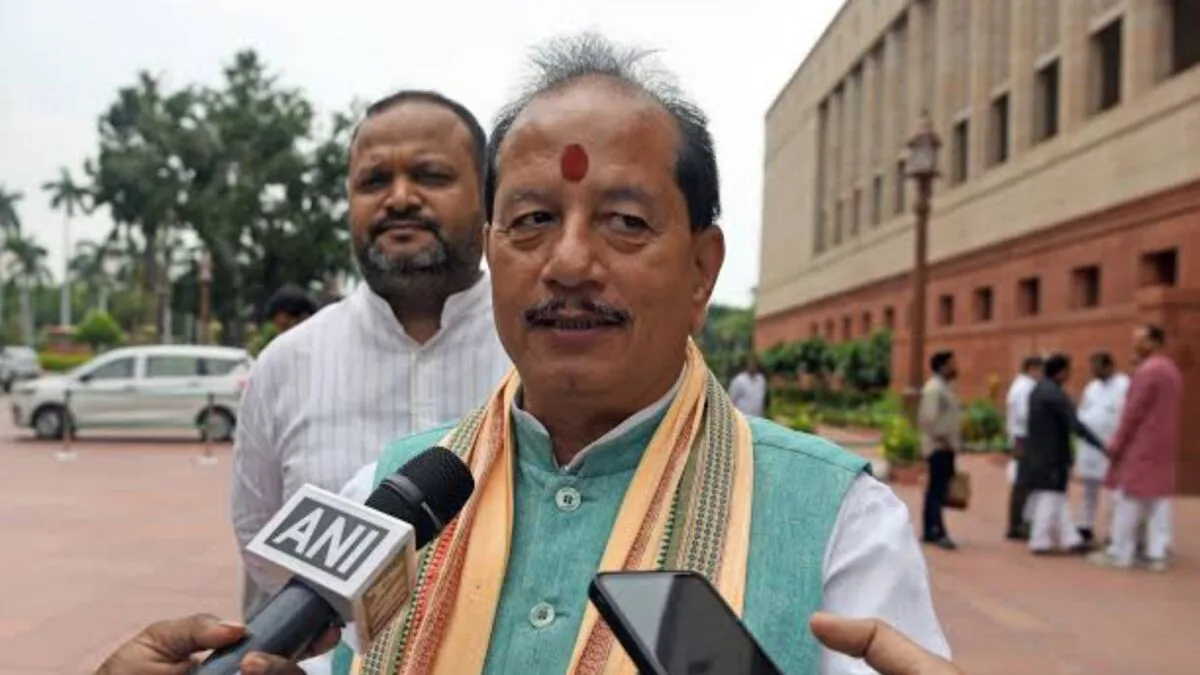 कौटिल्य नगर जमीन विवाद में लालू परिवार फिर घिरा, विजय सिन्हा ने दिया सख्त बयान