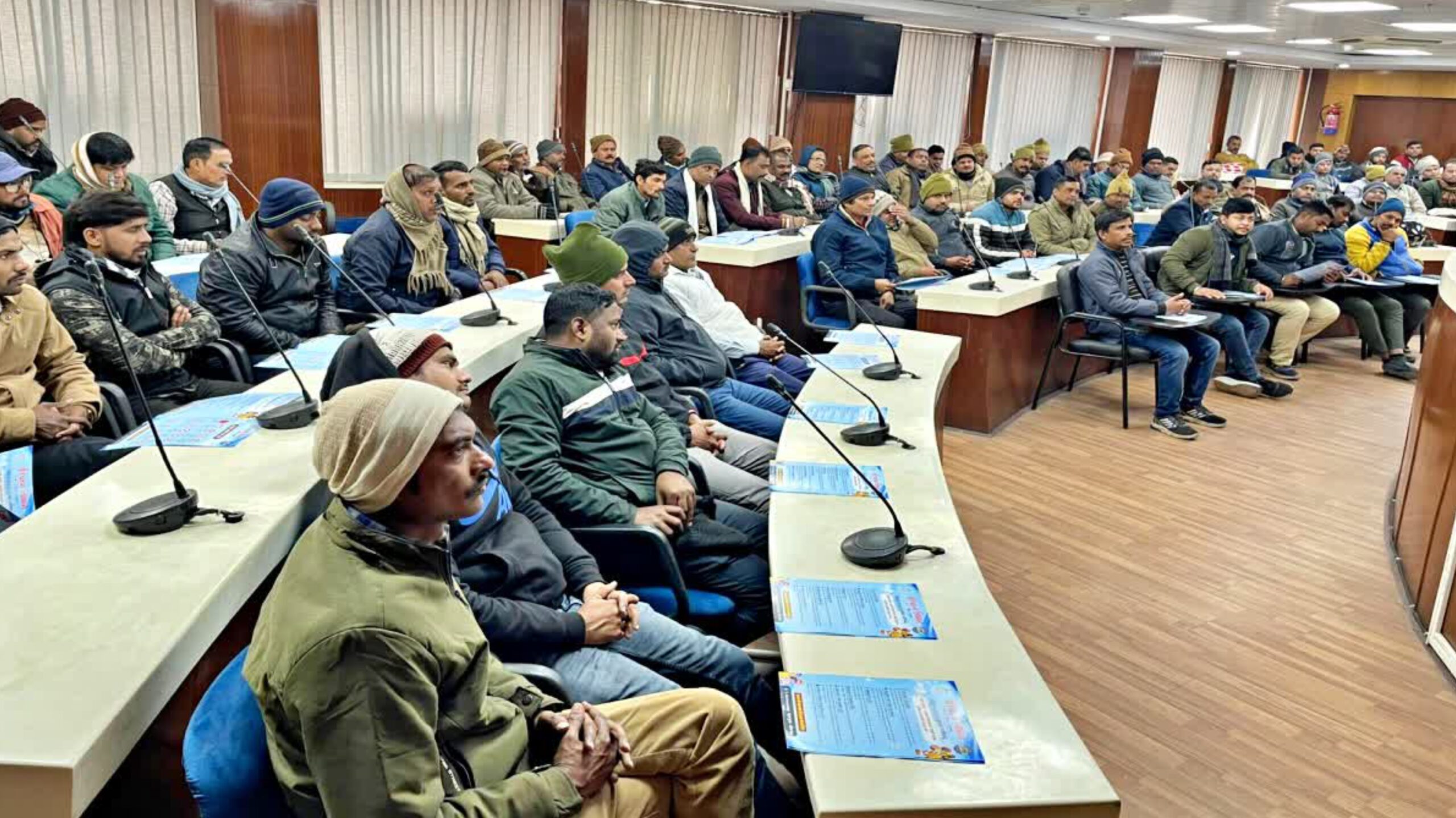 दुर्घटना पीड़ित की मदद पर 25 हजार इनाम, चालकों को बताई गई राह-वीर योजना