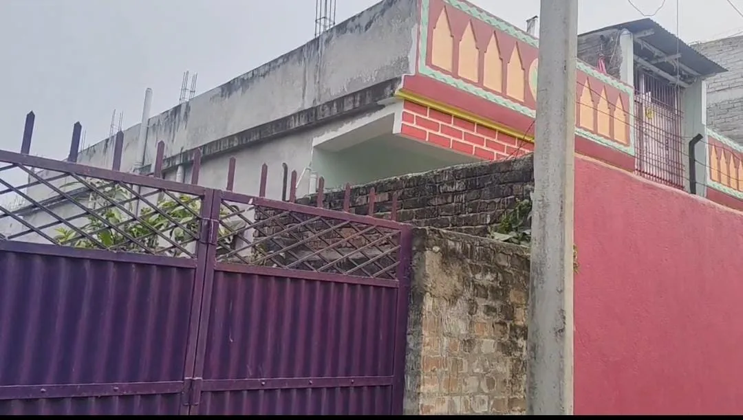 मधुसुदनपुर थाना क्षेत्र में बंद घर को चोरों ने बनाया निशाना, 60 हजार की संपत्ति चोरी 1 मधुसुदनपुर थाना क्षेत्र में बंद घर को चोरों ने बनाया निशाना, 60 हजार की संपत्ति चोरी