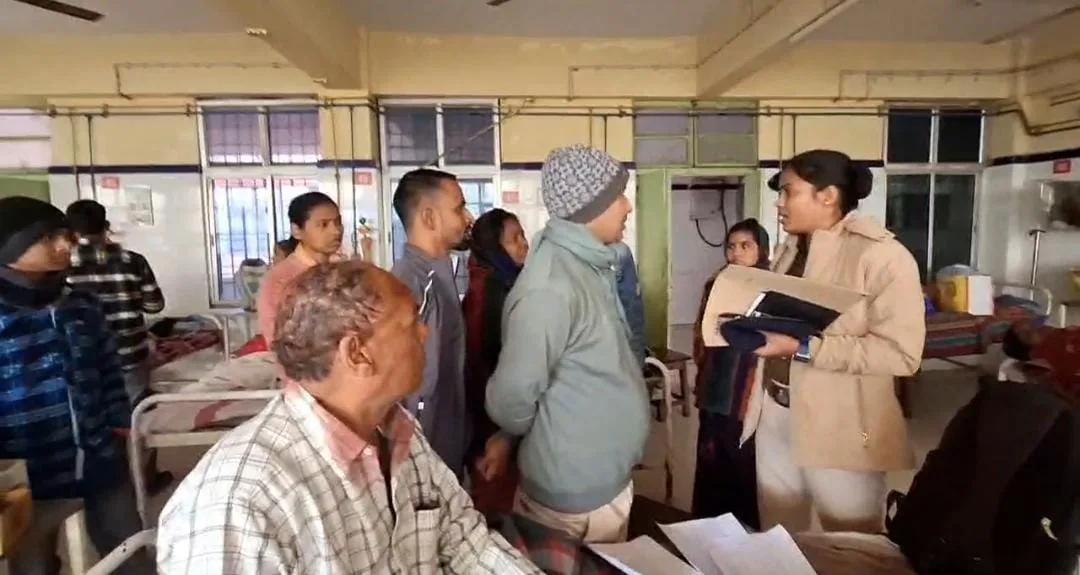 150 रुपये के बकाया को लेकर दबंगों का जानलेवा हमला, एक ही परिवार के तीन लोग गंभीर रूप से घायल 1 150 रुपये के बकाया को लेकर दबंगों का जानलेवा हमला, एक ही परिवार के तीन लोग गंभीर रूप से घायल