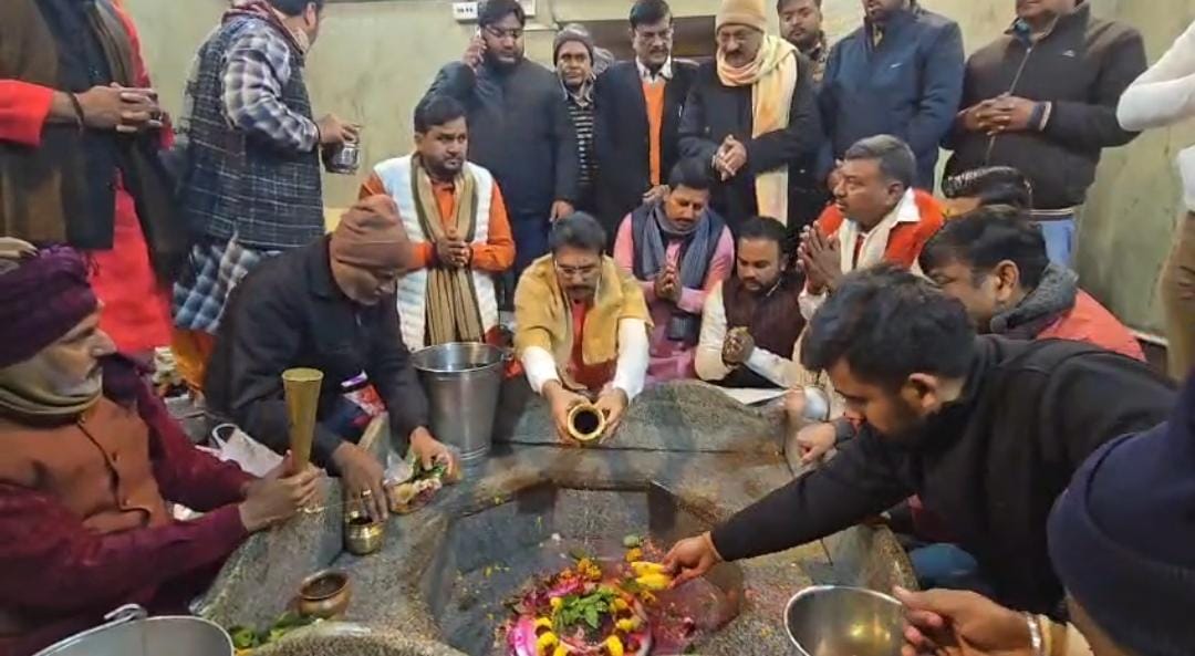 भागलपुर में भाजपा प्रदेश अध्यक्ष संजय सरावगी का धार्मिक दौरा, गौशालाओं की जमीन से अतिक्रमण हटाने का किया ऐलान