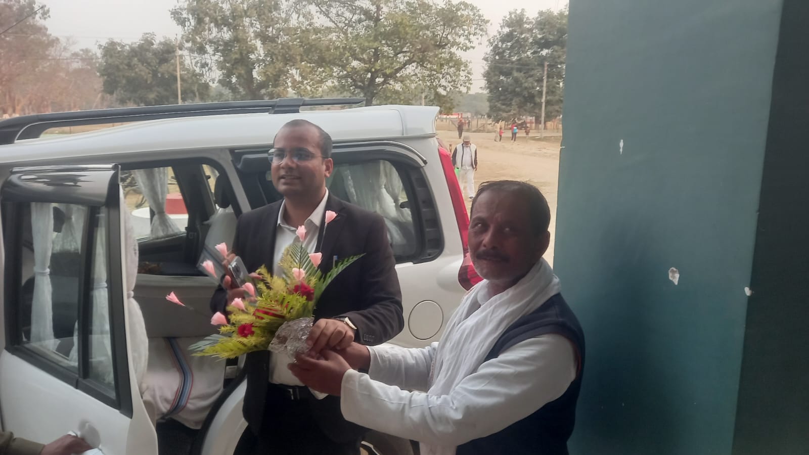 नवगछिया के नए एसडीओ से जद(यू) नेता चिरंजीवी पटेल की मुलाकात, विकास और जनसमस्याओं पर हुई अहम बातचीत