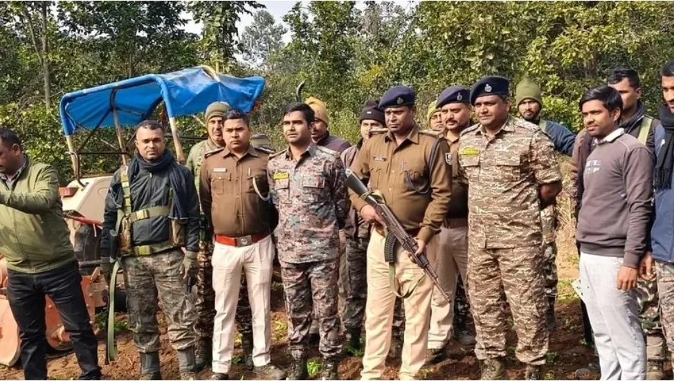 गया में मादक पदार्थों के अवैध कारोबार पर बड़ा एक्शन 4.60 एकड़ में लगी अफीम की फसल नष्ट, जंगलों में चला संयुक्त छापेमारी अभियान