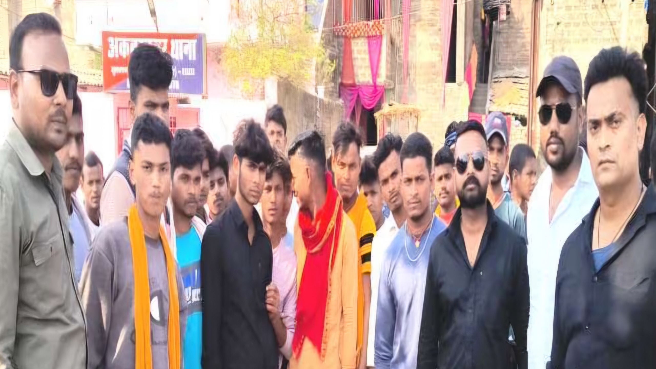 80 मजदूरों की ‘खून-पसीने की कमाई’ पर डाका; ₹15 लाख के बकाये को लेकर थाने पहुंचे पीड़ित, 2 साल से काट रहे चक्कर