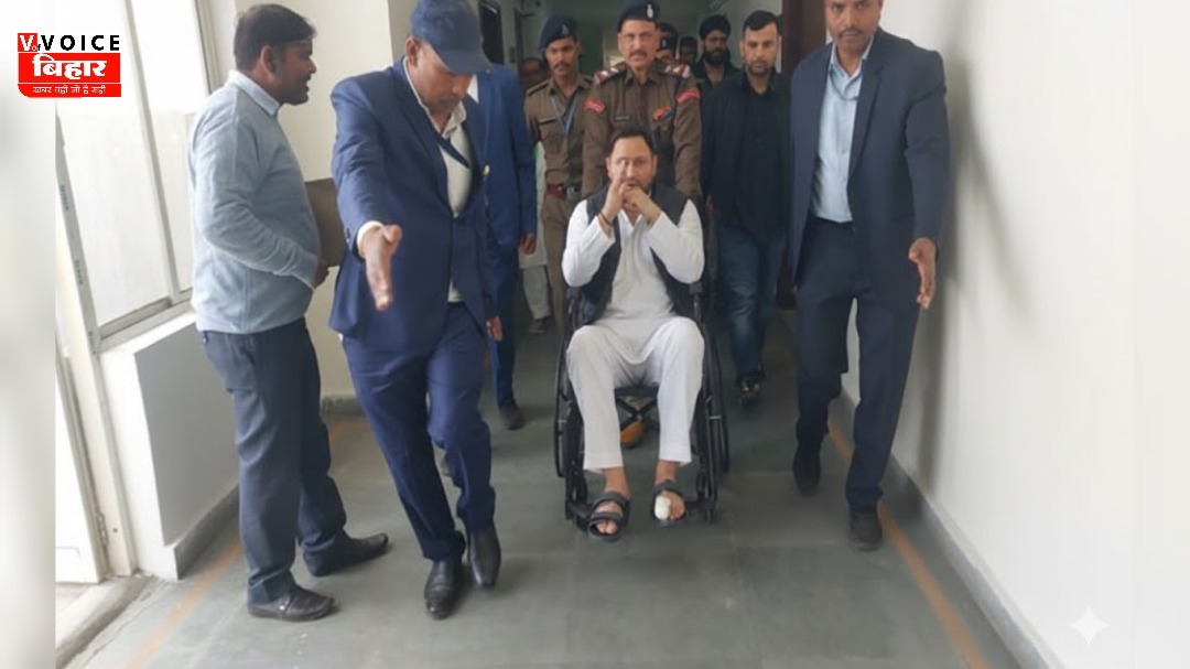 बिहार विधानसभा बजट सत्र की शुरुआत, व्हीलचेयर पर पहुंचे नेता प्रतिपक्ष तेजस्वी यादव