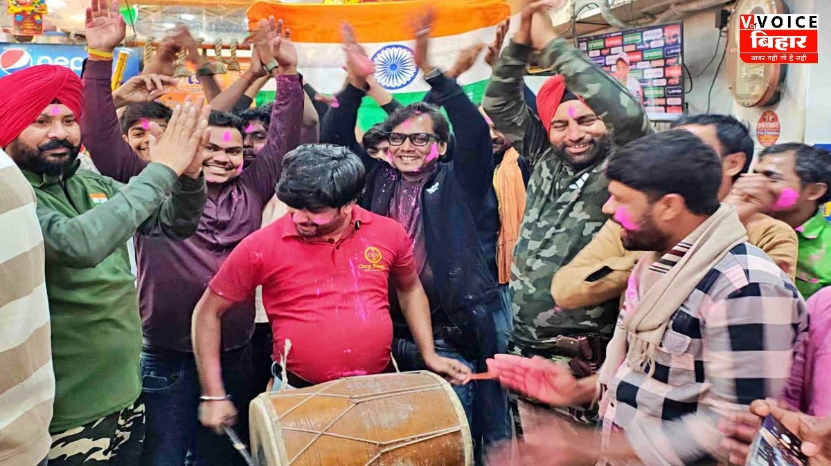 बिहार के ताजपुर में दिवाली जैसा जश्न, दादा बोले—“बवंडर नहीं, चक्रवात बन गया मेरा वैभव”