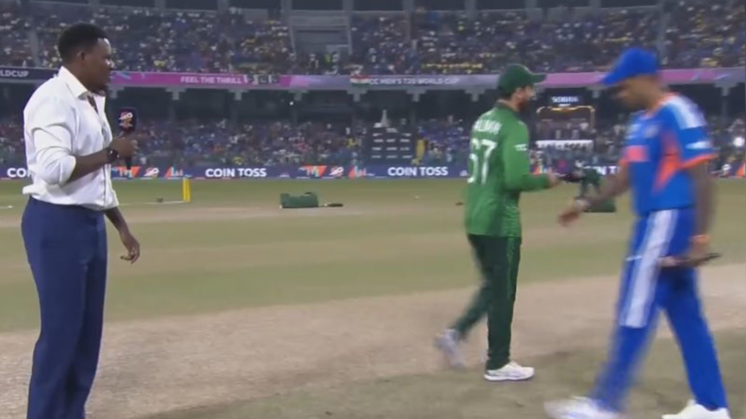 भारत-पाक टॉस का Viral पल: सूर्यकुमार यादव ने सलमान अली आगा से हाथ नहीं मिलाया, फैंस में तहलका