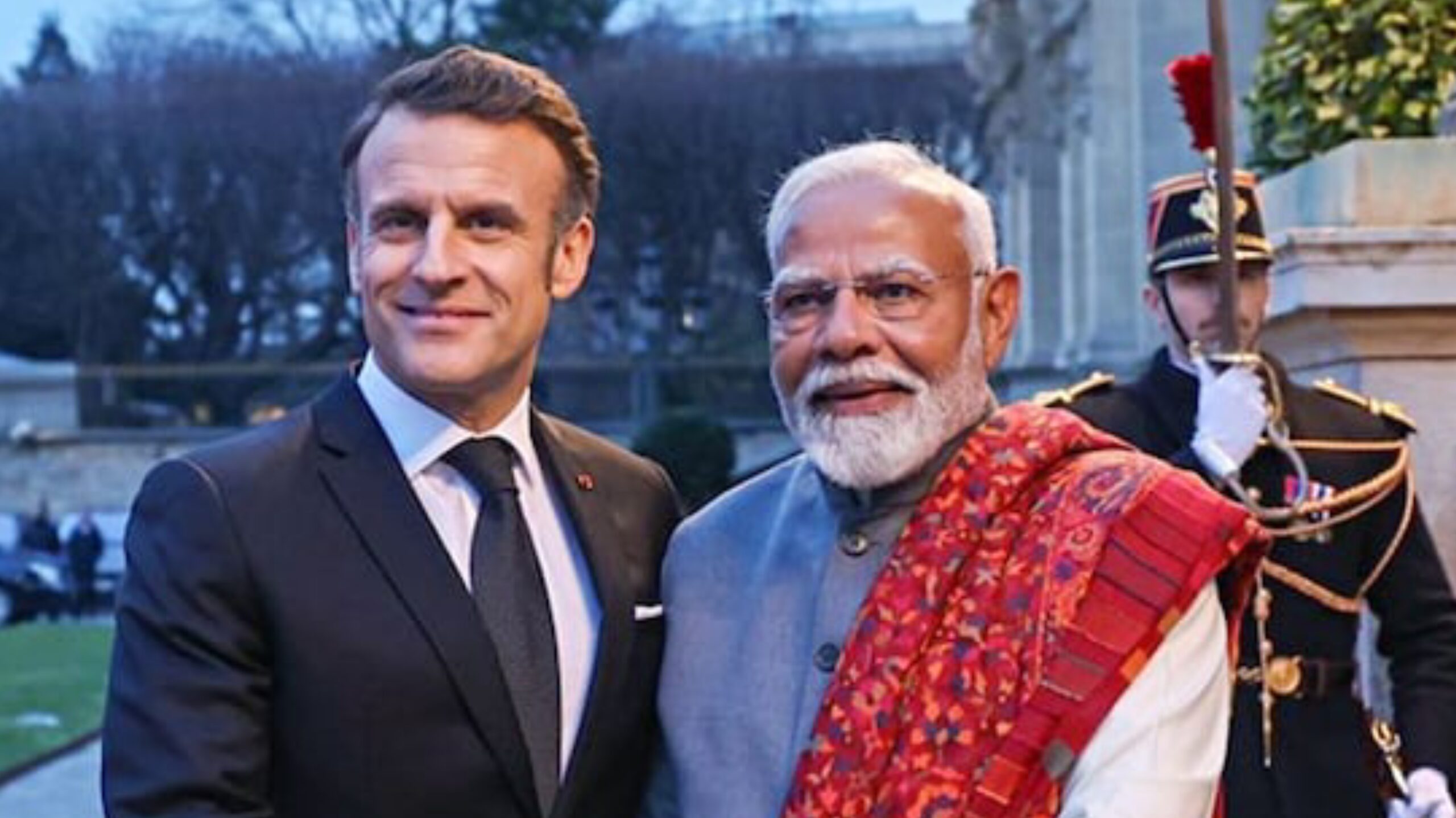 फ्रांस के राष्ट्रपति मैक्रों ने भारत के साथ 114 राफेल डील का बचाव किया