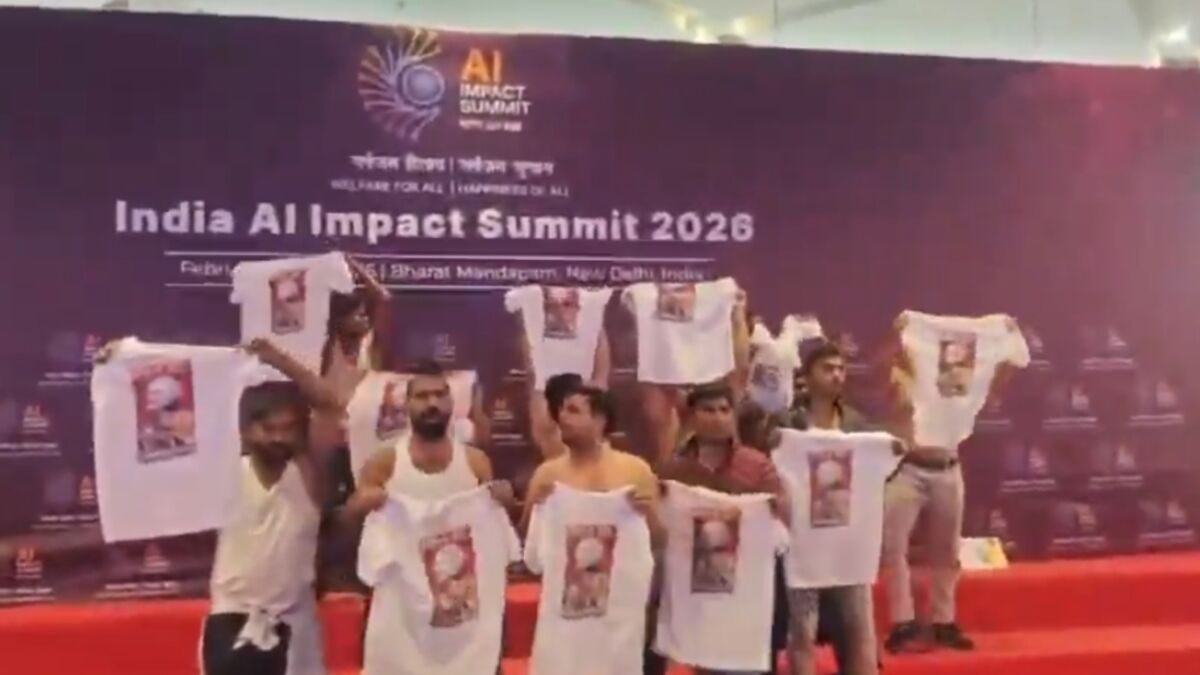 Indian Youth Congress का एआई समिट में प्रदर्शन, कई हिरासत में