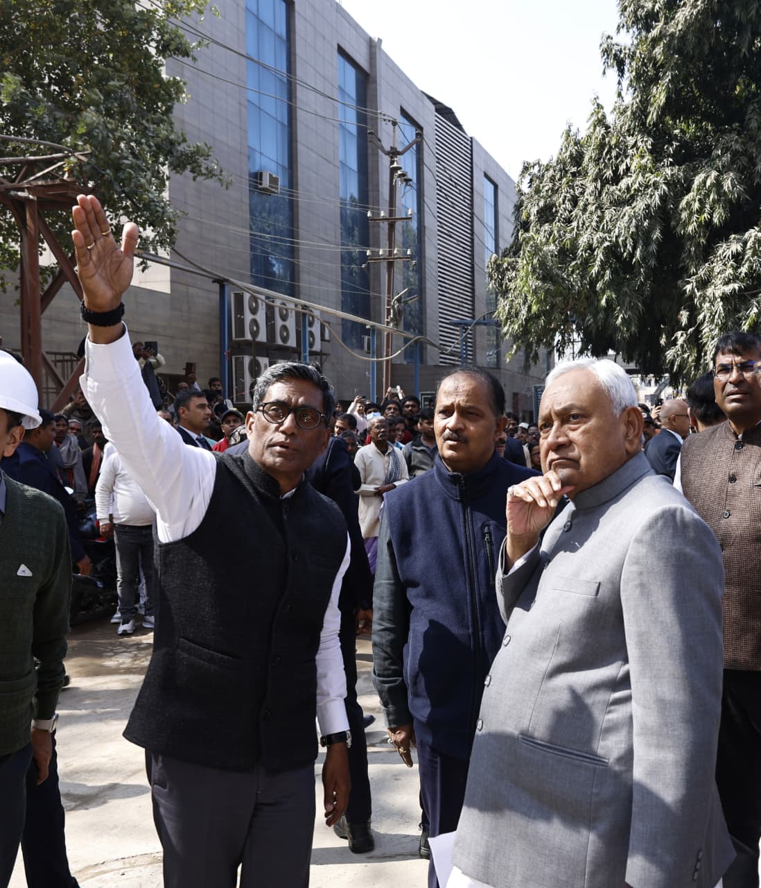 सीएम नीतीश ने PMCH के मेगा रिडेवलपमेंट प्रोजेक्ट का किया निरीक्षण