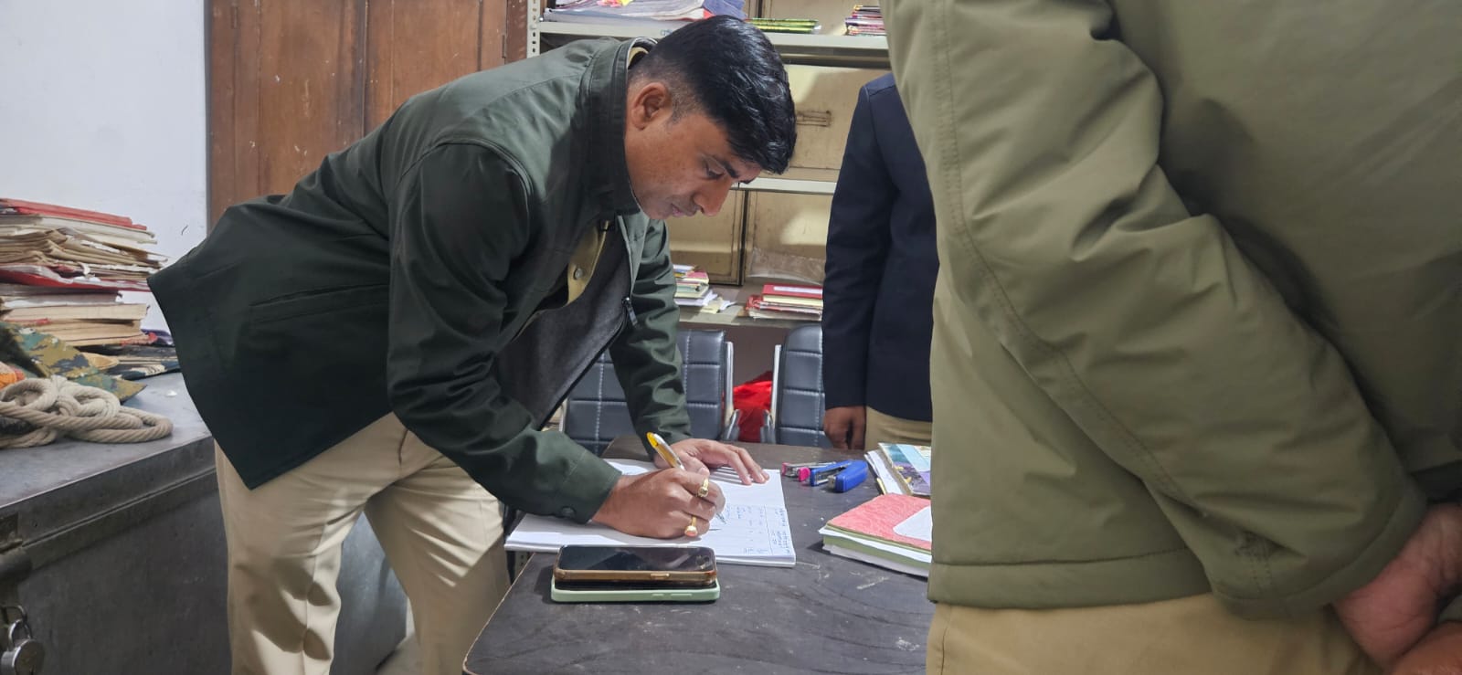 आधी रात को सड़कों पर उतरे SSP: भागलपुर के 8 थानों की ली ‘क्लास’; डायल-112 और संतरी को चेक किया, बोले- सुस्ती नहीं चलेगी