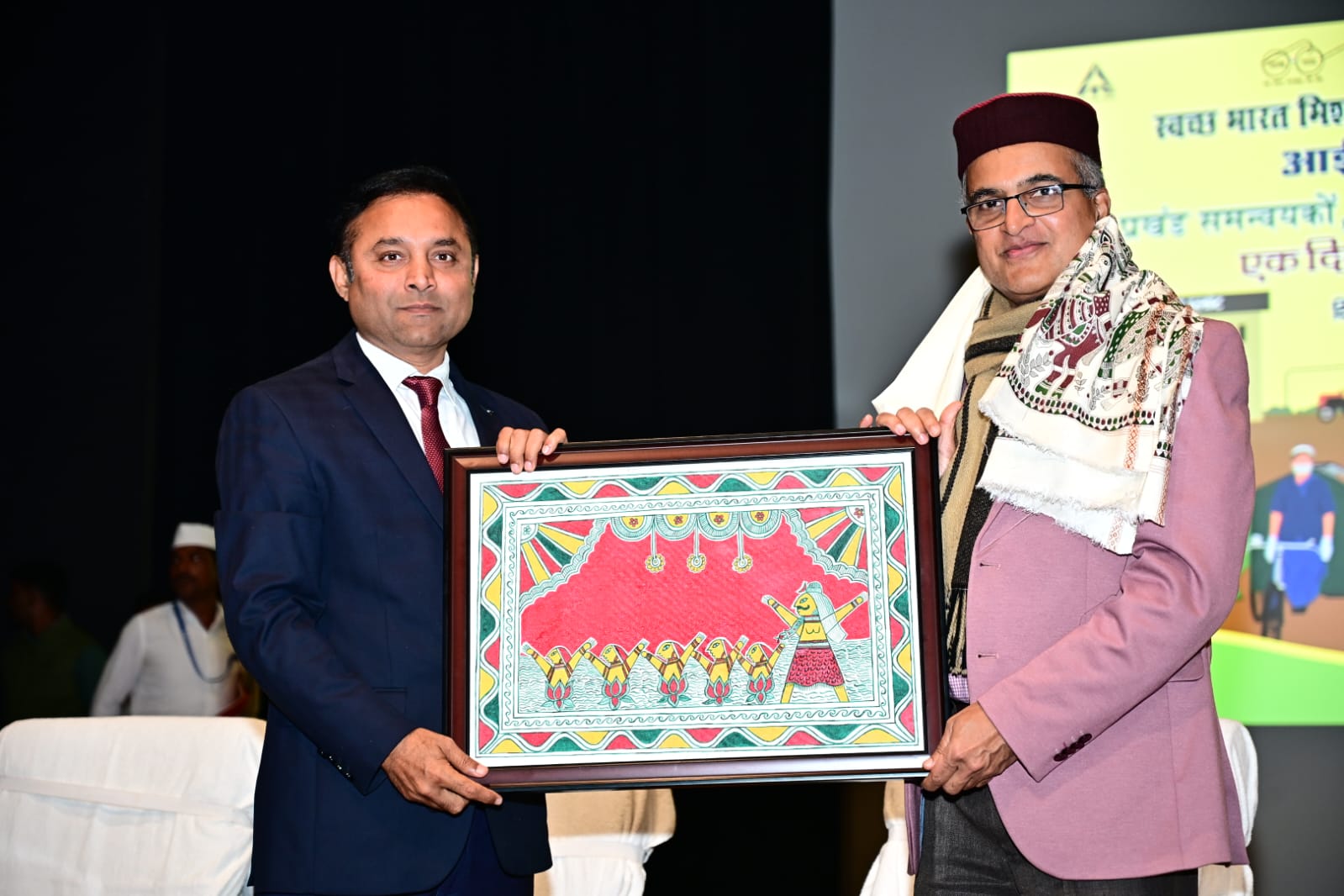 भागलपुर में गंदगी पर ‘सर्जिकल स्ट्राइक’: LBSNAA डायरेक्टर बोले- सफाई सिर्फ एक विभाग का काम नहीं; DM का अल्टीमेटम- गांव के तालाब-सड़कें चमकाएं, लापरवाही पर नपेंगे