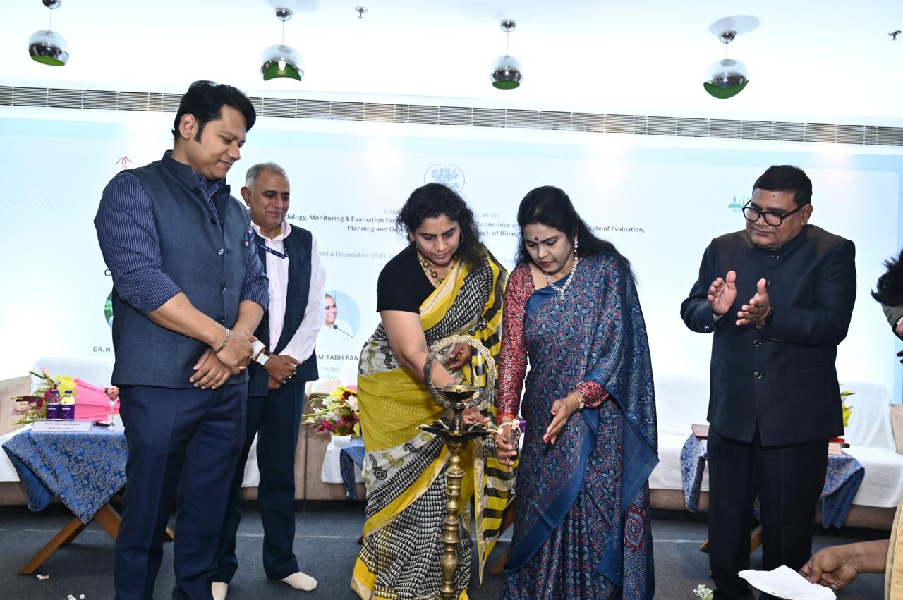 बिहार: विकास योजनाओं की अब होगी ‘साइंटिफिक’ मॉनिटरिंग; ACS एन. विजयलक्ष्मी ने किया कार्यशाला का उद्घाटन, बोलीं- ‘अफसर न होती तो एंथ्रोपोलॉजिस्ट होती’