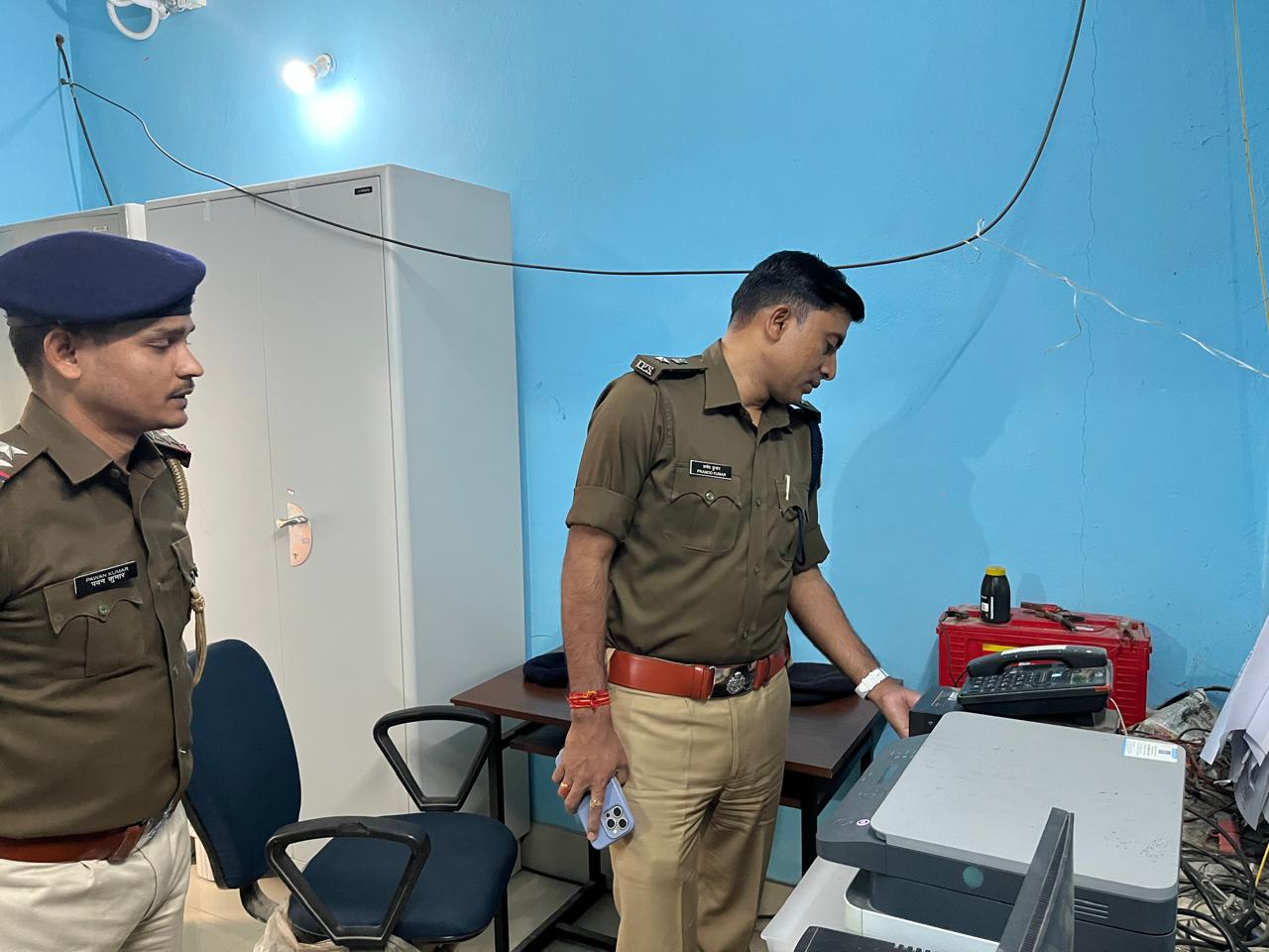 भागलपुर SSP का ‘एक्शन मोड’: थानों का औचक निरीक्षण कर जांची फाइलों की सेहत; साइबर और महिला अपराध पर त्वरित कार्रवाई के निर्देश