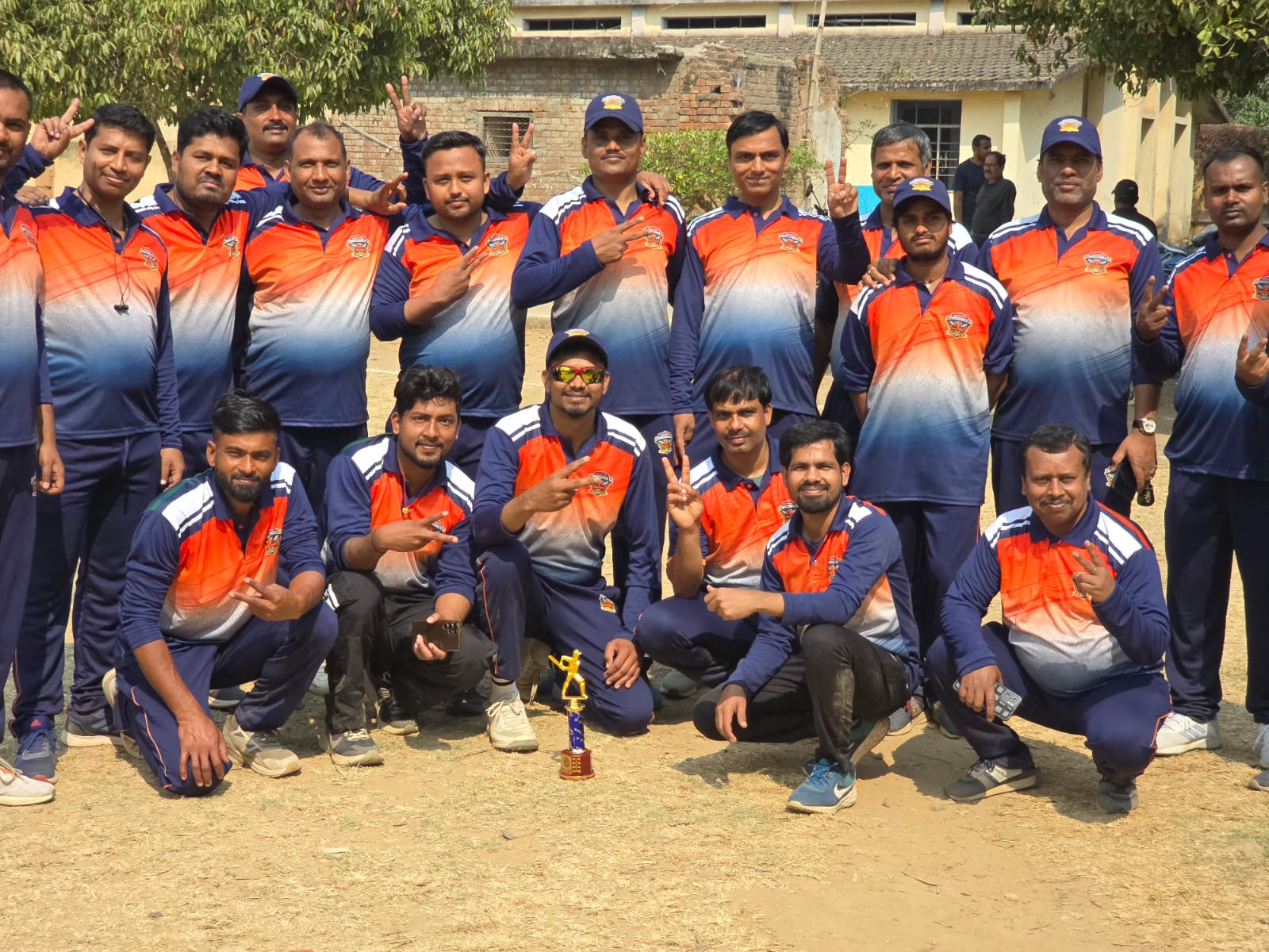 रनों का सैलाब: कमिश्नरी 11 ने खड़ा किया सीजन का सबसे बड़ा स्कोर