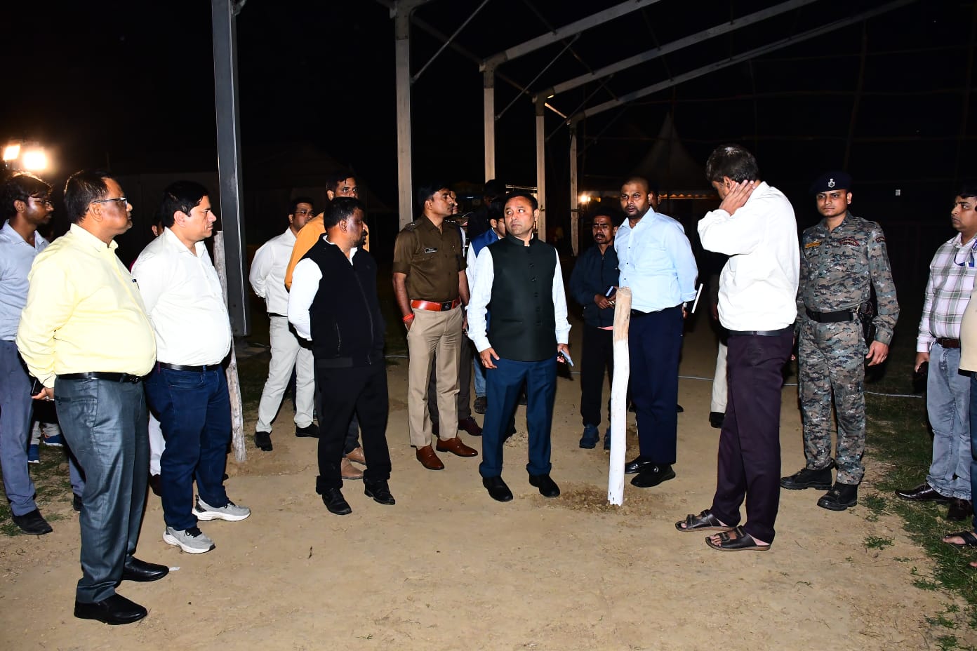 भागलपुर में मुख्यमंत्री की ‘समृद्धि यात्रा’ की सुगबुगाहट: बैजानी पंचायत को संवारने में जुटा जिला प्रशासन; डीएम और एसएसपी ने ग्राउंड जीरो पर लिया तैयारियों का जायजा