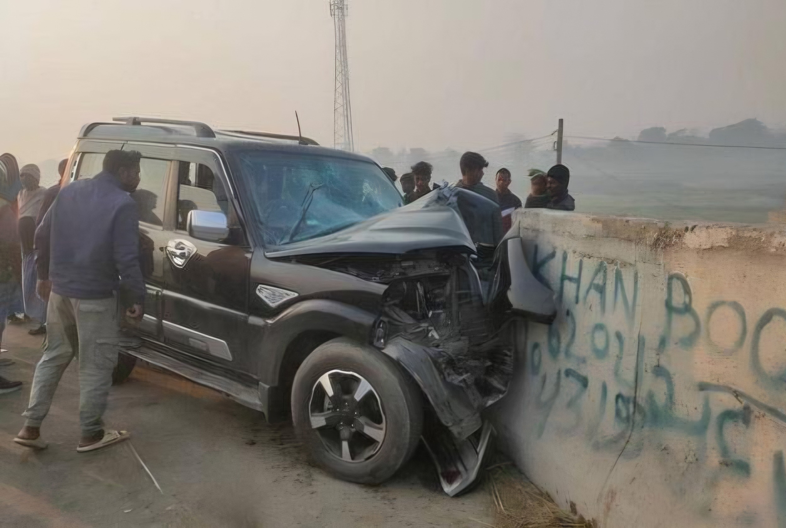 सहरसा में भीषण सड़क हादसा: डिवाइडर से टकराई तेज रफ्तार स्कॉर्पियो; पूर्णिया के CO समेत 5 लोग गंभीर रूप से घायल