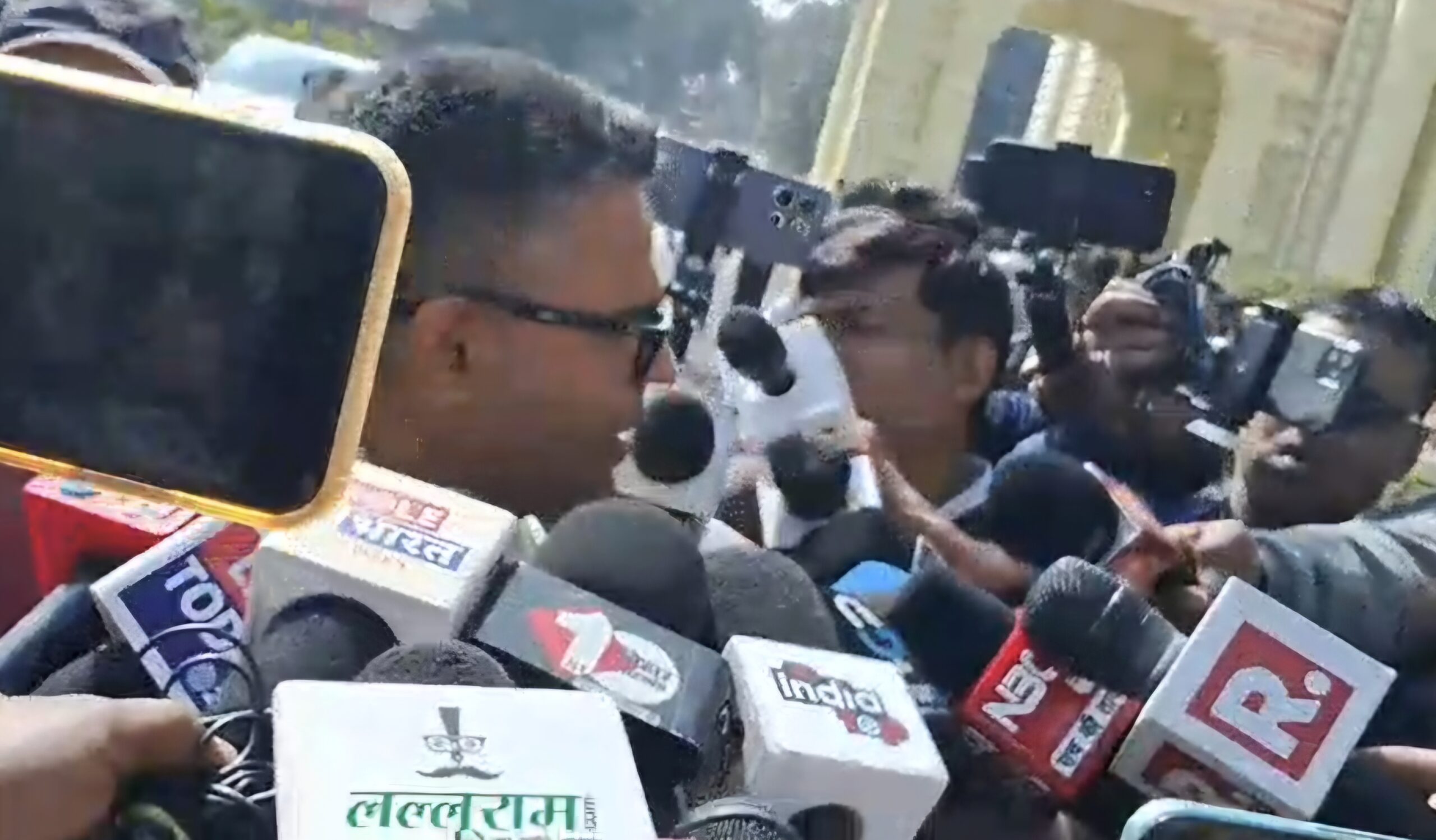 भाजपा विधायक रत्नेश कुशवाहा का विपक्ष पर पलटवार: बोले— विकसित बिहार की दिशा में है बजट, पढ़े बिना कर रहे आलोचना