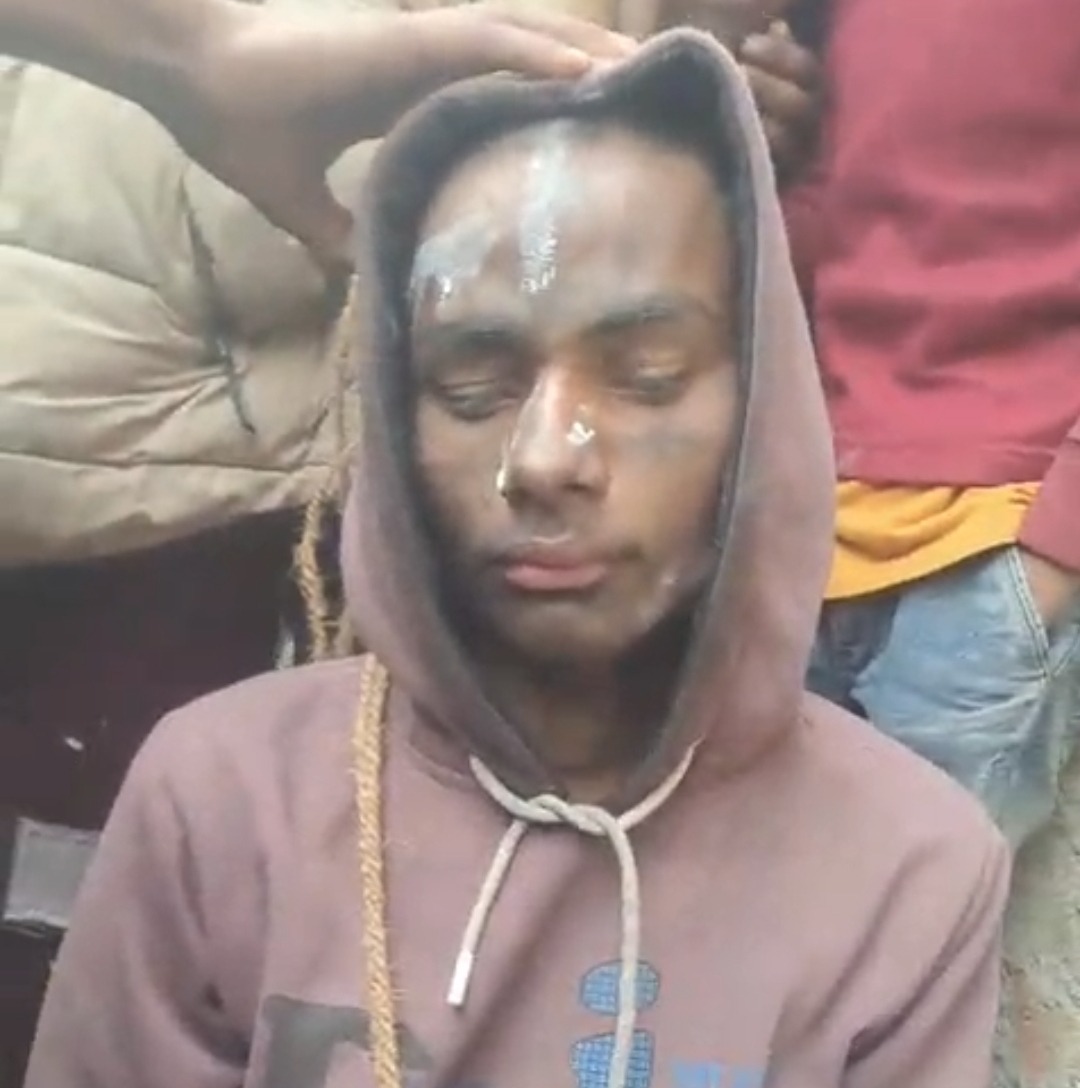 प. चंपारण में शर्मनाक कांड: नाबालिग प्रेमी युगल को नंगा कर घुमाया, कालिख पोती; वीडियो वायरल होने के बाद लड़की की संदिग्ध मौत, हत्या का आरोप