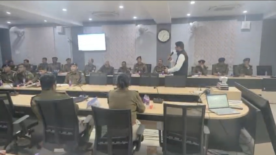 भागलपुर पुलिस की नई पहल:बच्चों के अधिकार और ग्राम कचहरी के कामकाज पर मिली ट्रेनिंग