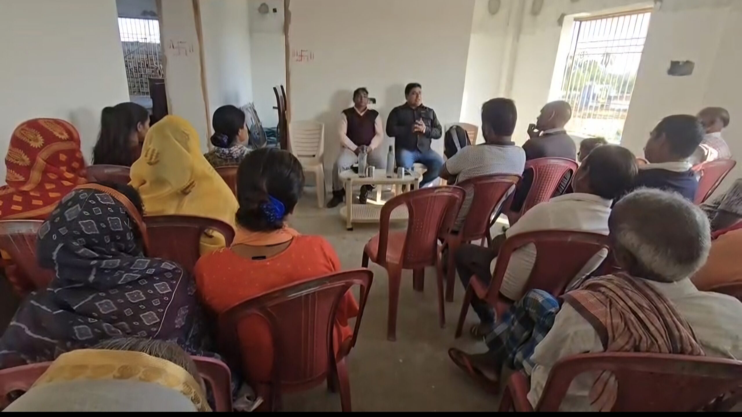 भागलपुर के सुल्तानगंज में ग्रामीणों को मिला ‘अपना बॉस’ बनने का मंत्र: रघुचक में उद्योग विभाग की कार्यशाला; फूड प्रोसेसिंग से बदलेंगे तकदीर