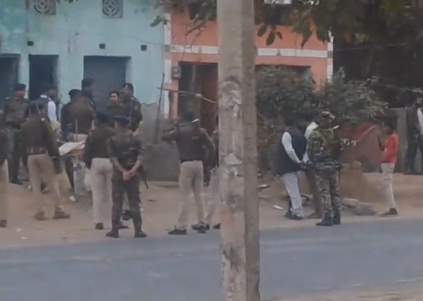 ‘रेड लाइट एरिया’ में पुलिस की धमक; आर्केस्ट्रा नर्तकियों समेत 6 हिरासत में