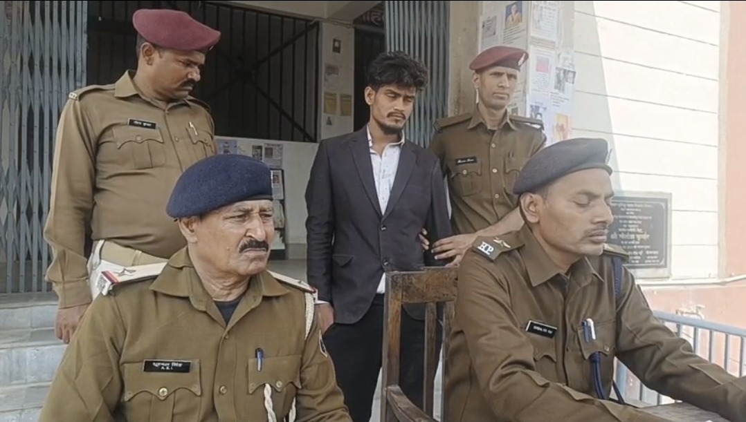 साबरमती एक्सप्रेस में ‘फर्जी टीटीई’ का खेल खत्म: समस्तीपुर स्टेशन पर नेपाल का युवक गिरफ्तार; स्लीपर कोच में यात्रियों से कर रहा था वसूली