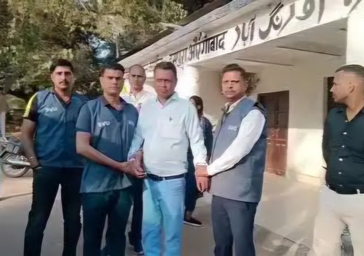 दाखिल-खारिज में ‘घूस’ का खेल खत्म; कोईलवर अंचल का क्लर्क 10 हजार लेते गिरफ्तार, निगरानी ने रंगेहाथ दबोचा