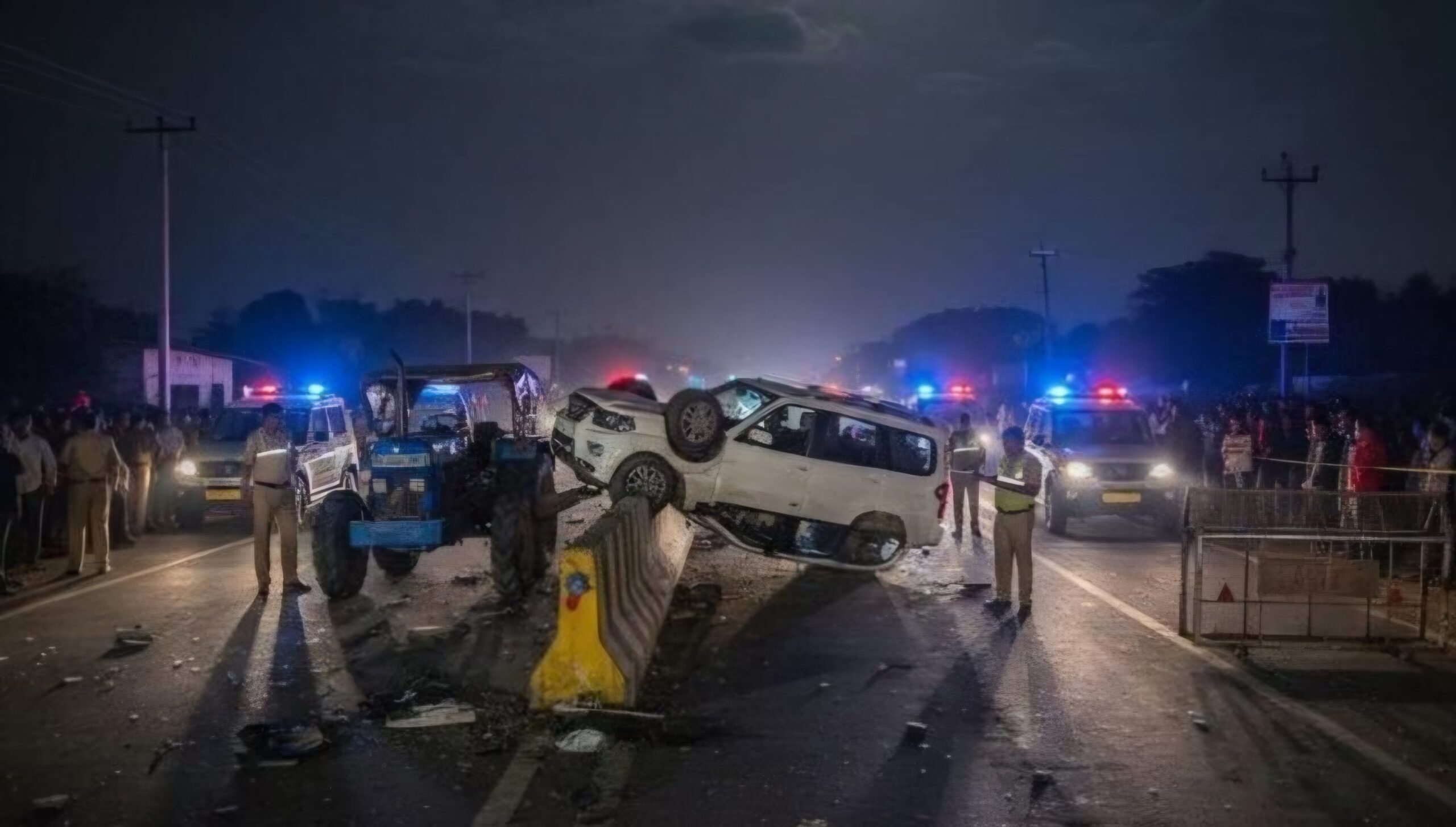 यूपी में सीवान के 2 लोगों की मौत: पुलिस जीप को ठोकर मारकर भाग रही स्कॉर्पियो पलटी; पशु तस्करी के शक में क्राइम ब्रांच कर रही थी पीछा