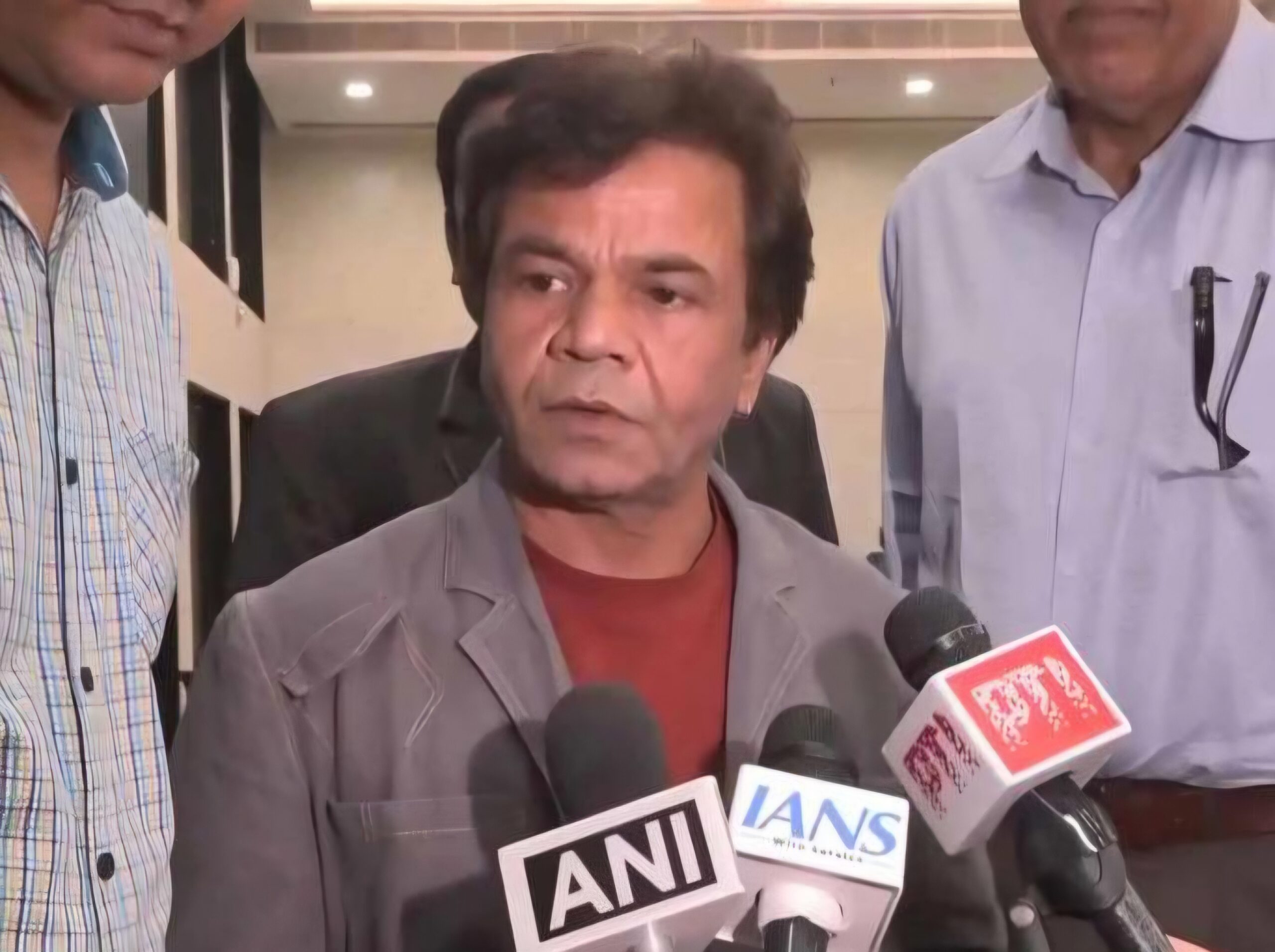 चेक बाउंस केस में राजपाल यादव को झटका, 4 फरवरी तक सरेंडर का आदेश